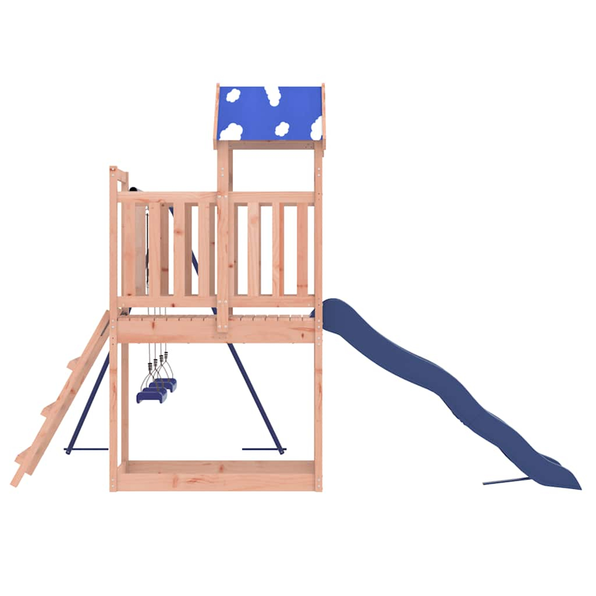 Spielplatz aus Holz mit blauer Rutsche, Schaukeln und einem Dach mit Wolkenmuster. Leiter links.