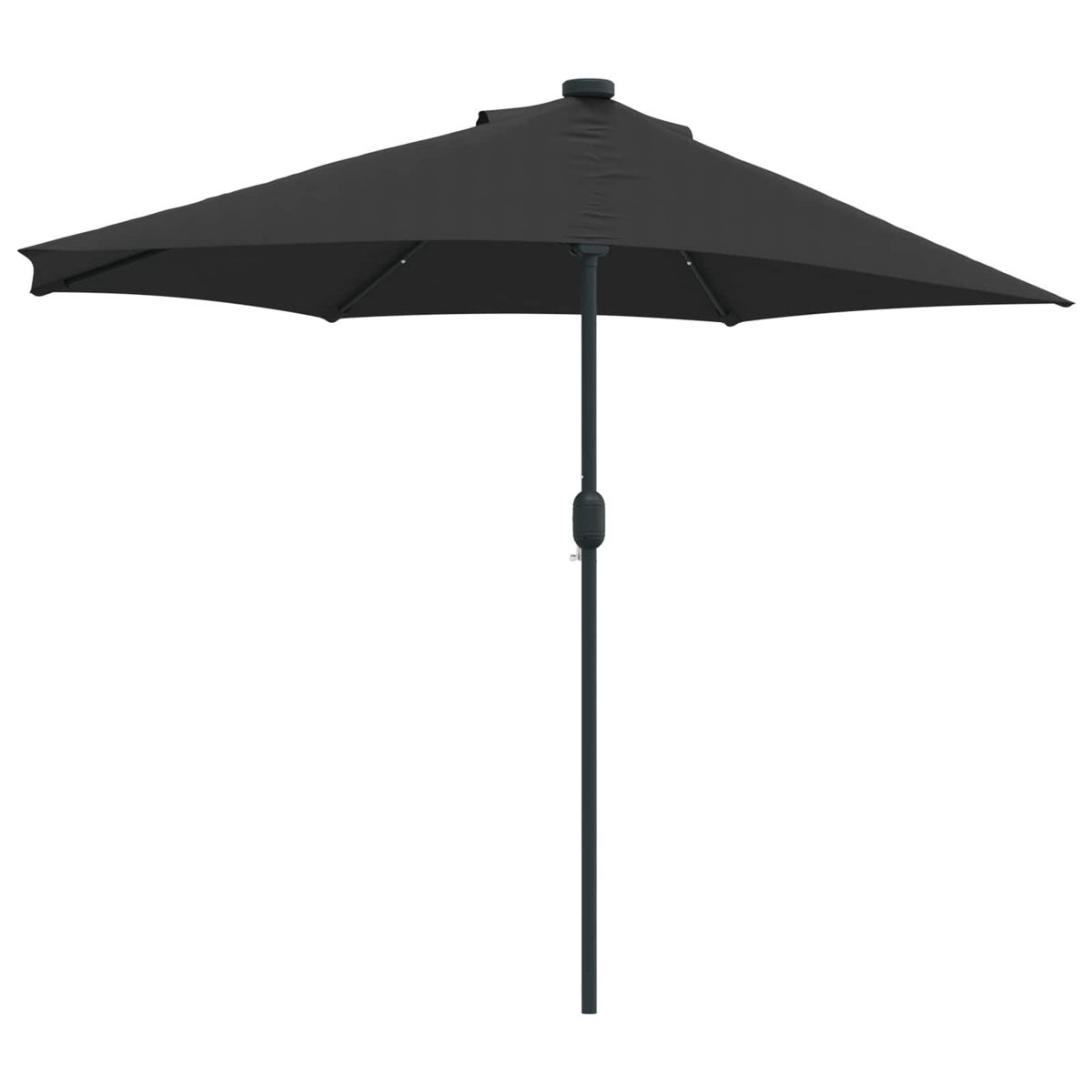 Un ombrellone da patio nero rettangolare è aperto. L'ombrellone ha un palo scuro con una manovella e una tettoia nera su sfondo bianco.