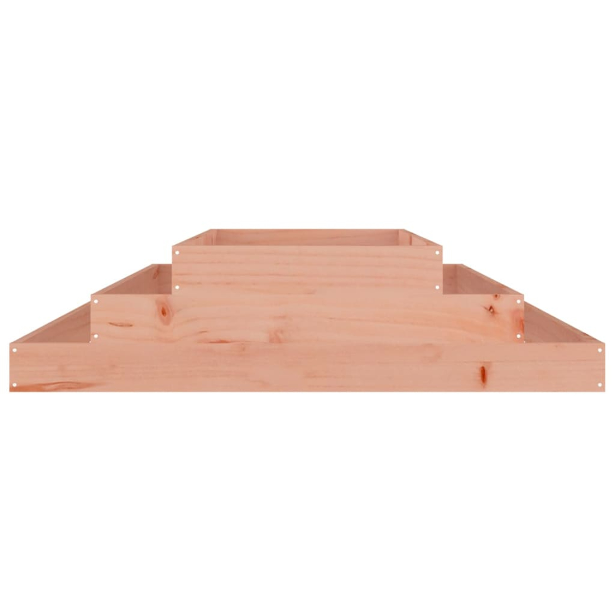 Ein gestufter Holzpflanzer, unbemalt, mit drei Ebenen. Die Holzmaserung ist sichtbar. Isoliert vor weißem Hintergrund.