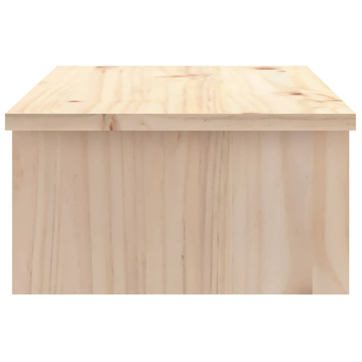 Eine helle Holzkiste mit sichtbarer Maserung. Die Ober- und Seiten sind sichtbar. Die Box befindet sich auf weißem Hintergrund.