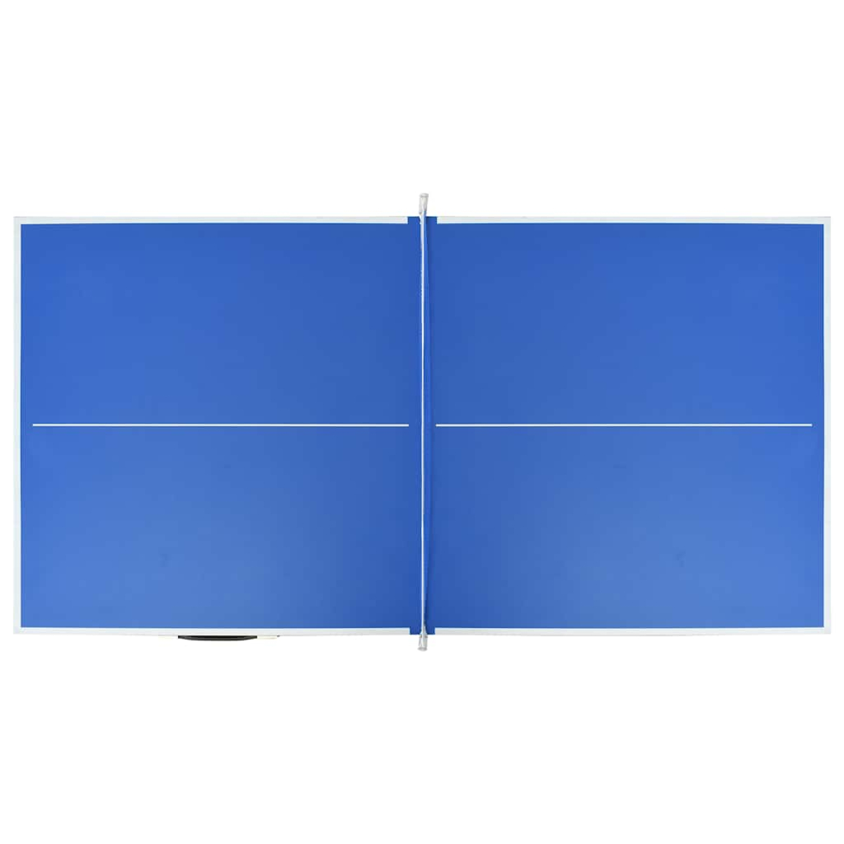 Draufsicht auf einen blauen Tischtennistisch mit weißen Linien. Ein Netz teilt den Tisch in zwei Hälften.