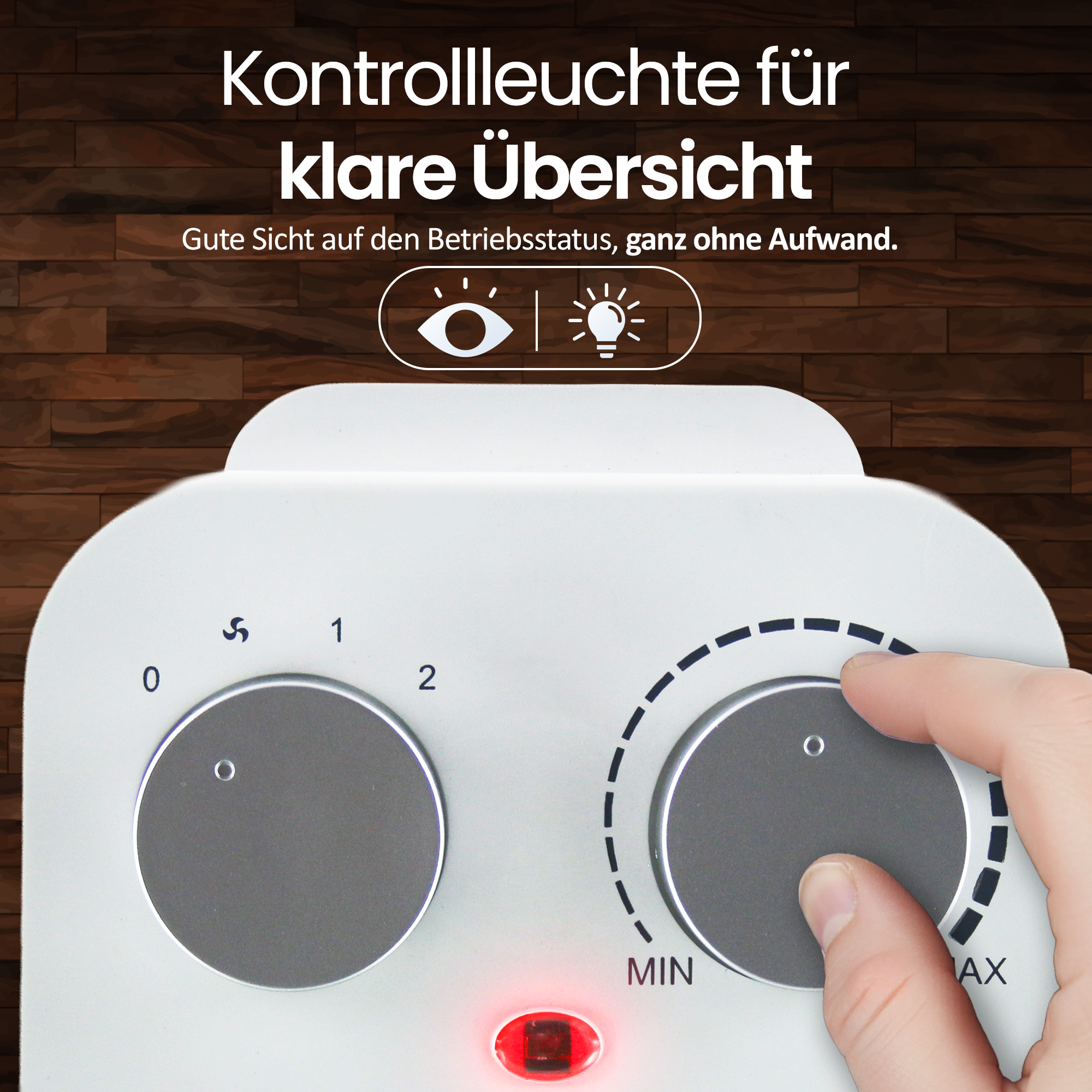 Weißes Gerät mit Drehreglern und rotem Licht. Eine Hand dreht einen Regler. Text ist vorhanden.
