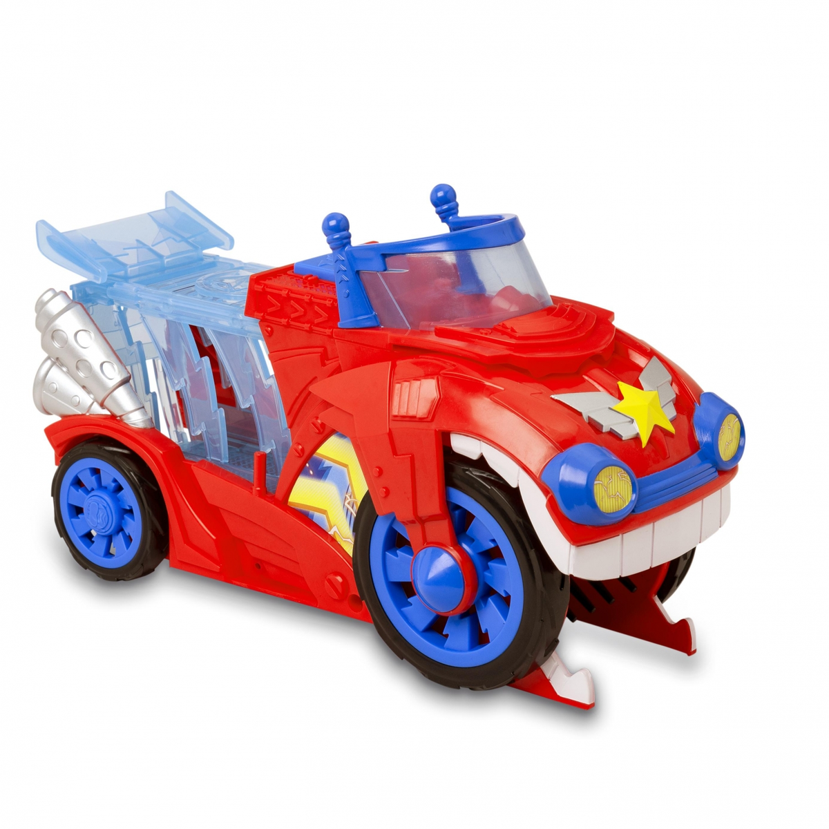 Un coche de juguete rojo con ruedas azules y parte trasera azul transparente. Tiene una estrella amarilla en el frente y dientes blancos.