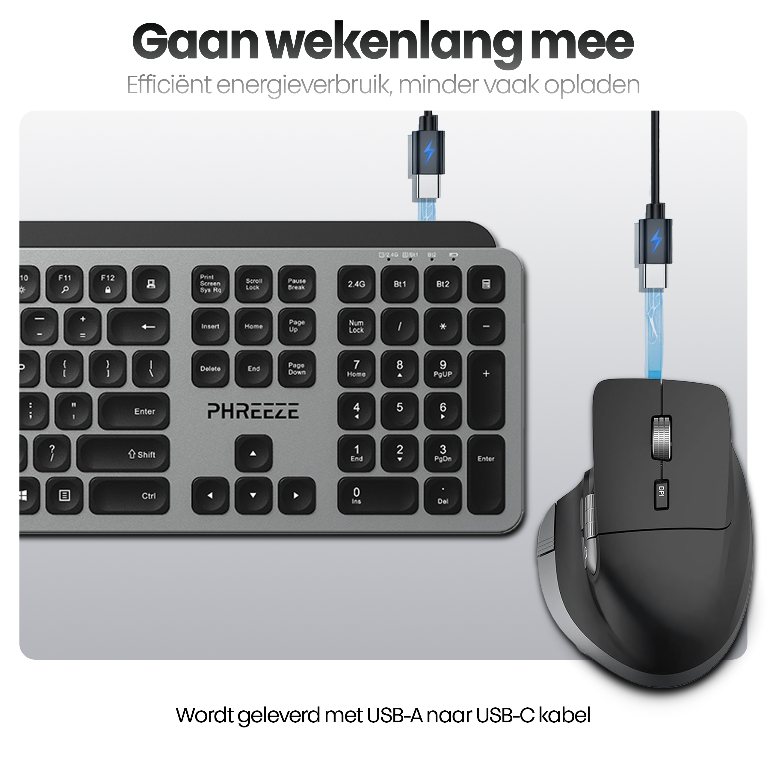 Een toetsenbord en muis set met een oplaadkabel. Het toetsenbord is grijs en zwart. De muis is ergonomisch en zwart.