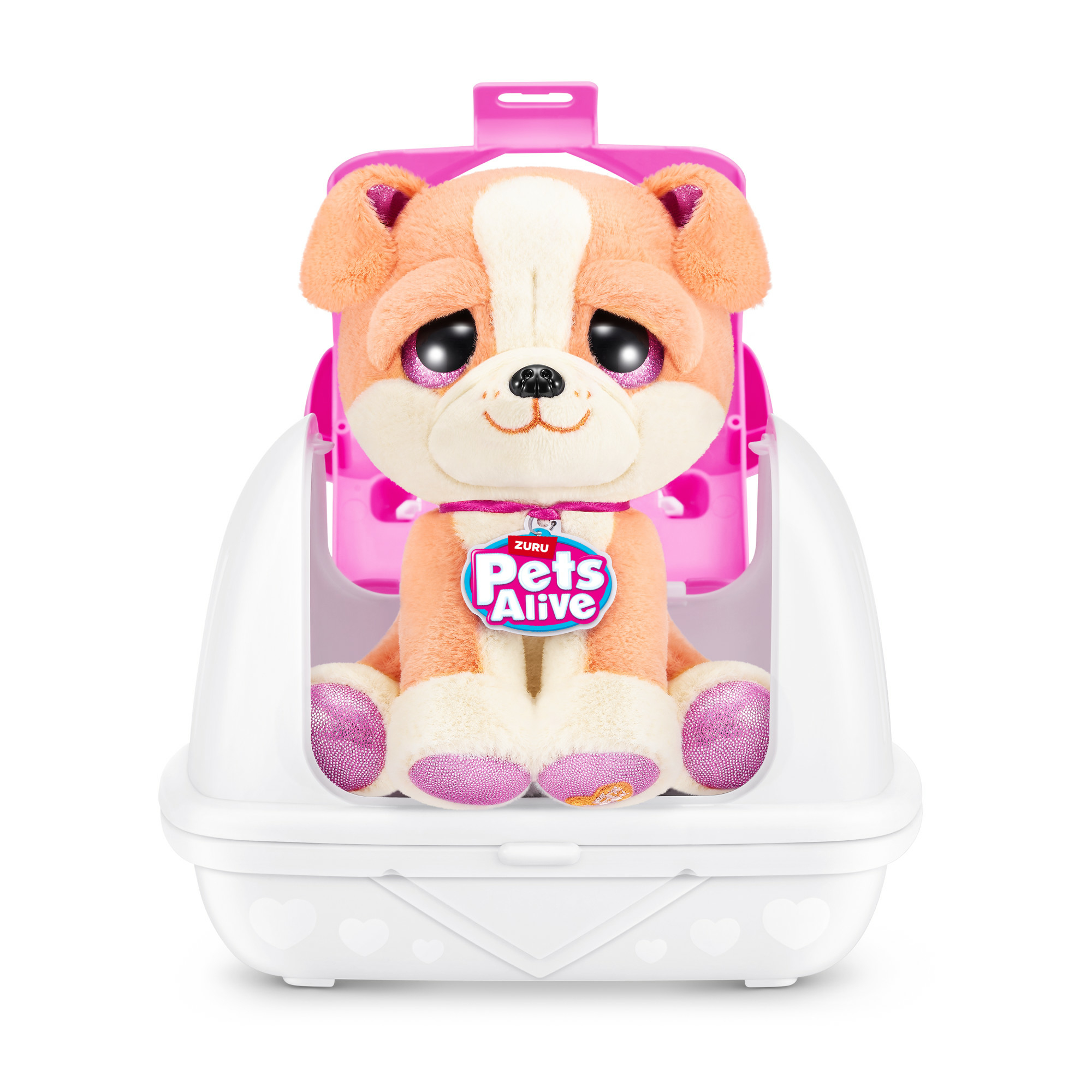 Giocattolo di peluche a forma di cucciolo in un trasportino. È color pesca e bianco, con dettagli rosa e grandi occhi. Il trasportino è bianco e rosa.