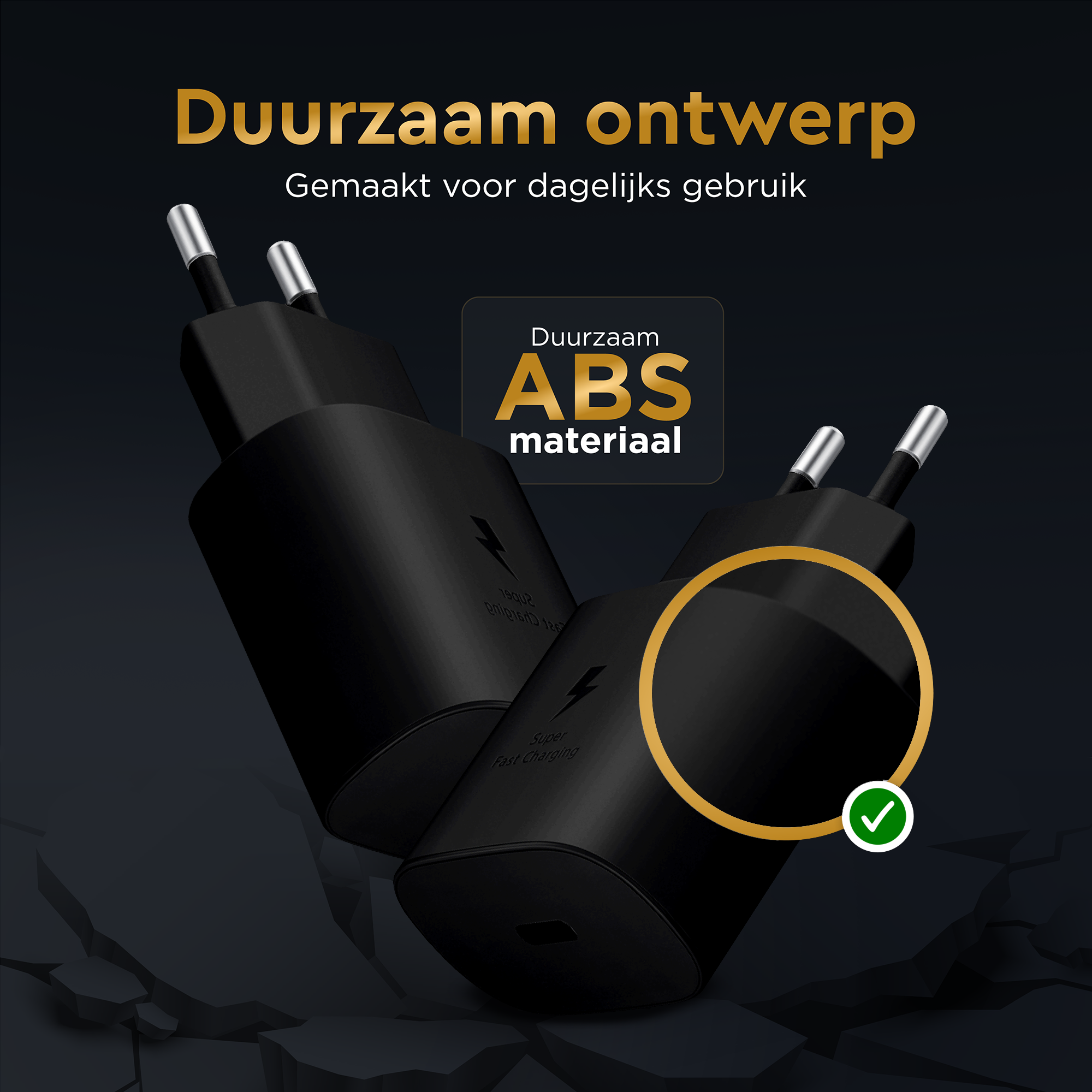 Twee zwarte opladers met zilveren pinnen. Tekst: Duurzaam ontwerp, voor dagelijks gebruik, ABS-materiaal en Super Fast Charging.