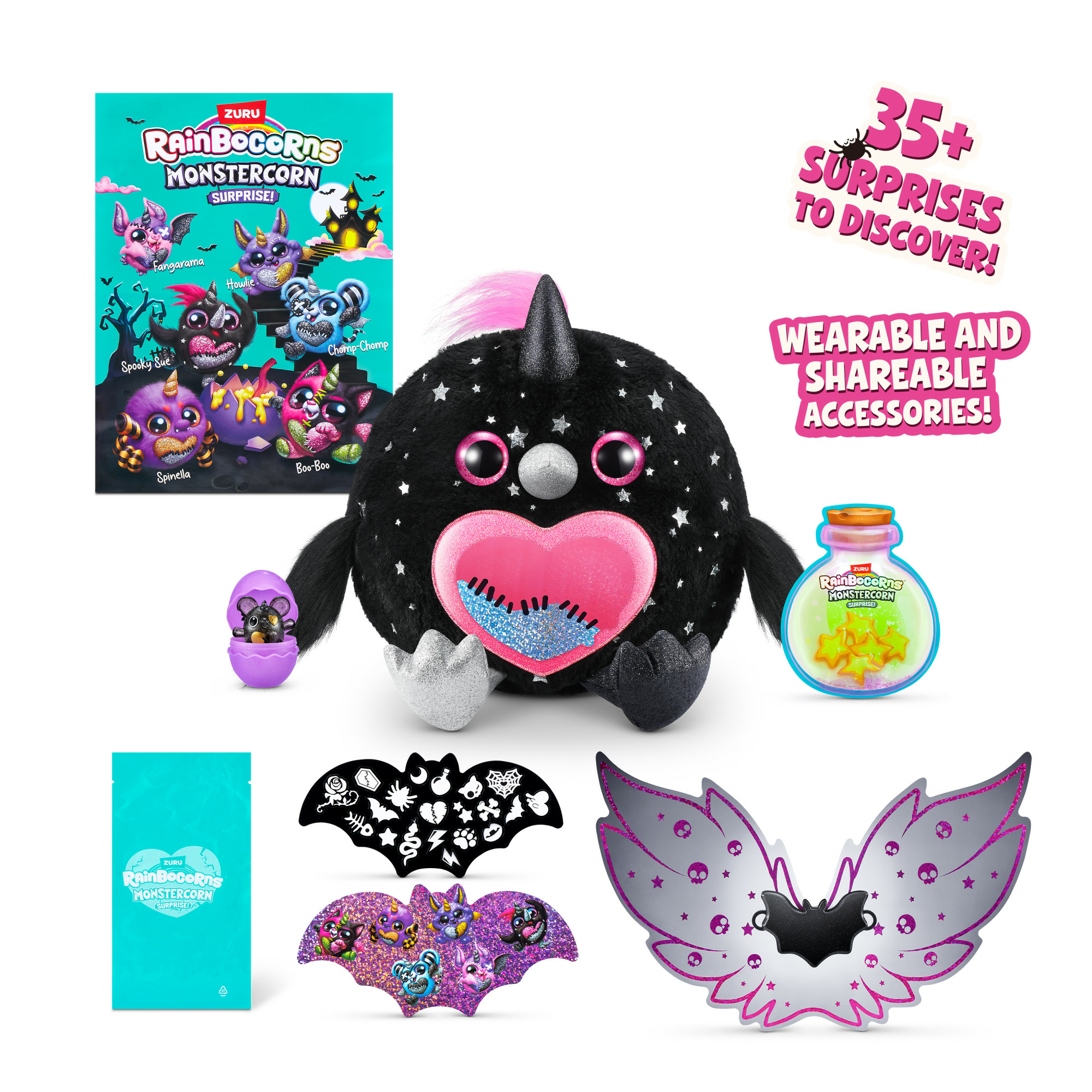 Un peluche nero con cuore rosa, stelle e accessori come ali, uova e un barattolo con stelle. Logo 'Rainbocorns Monstercorn'.
