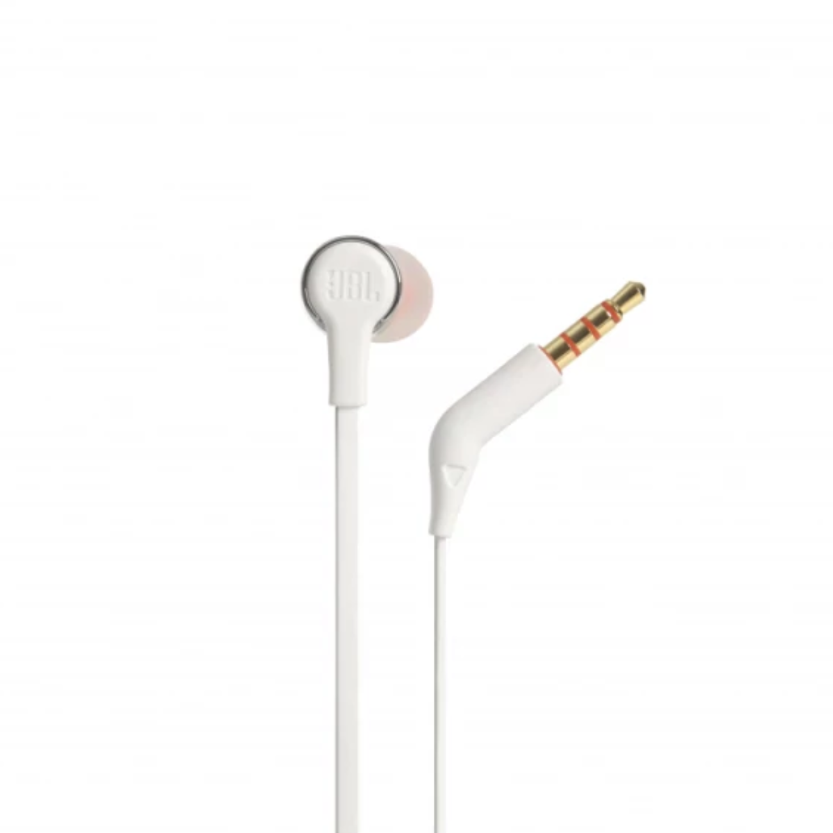 Białe słuchawki douszne JBL z białym kablem i kątowym wtykiem audio. Słuchawka ma logo JBL. Tło jest jednolicie białe.