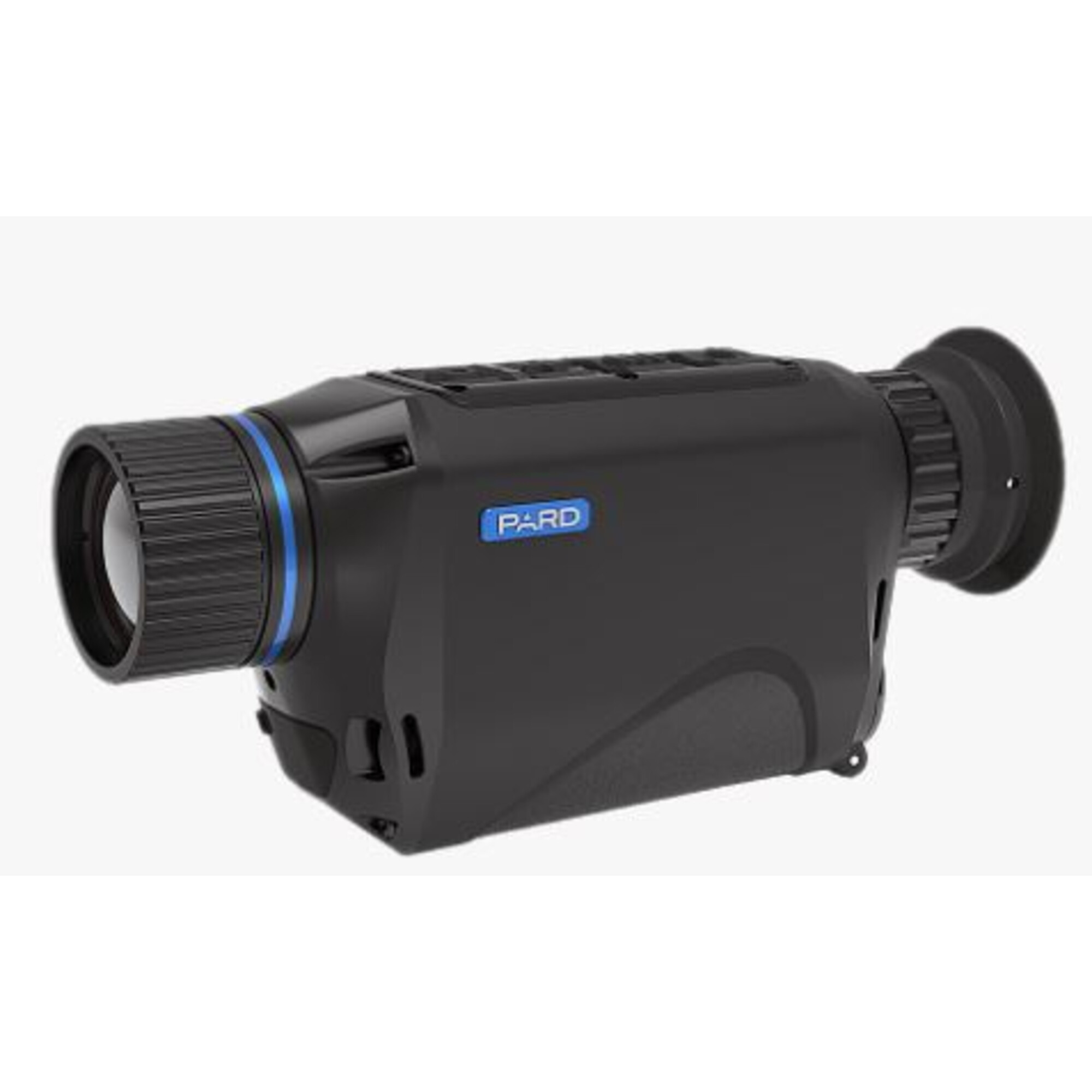 Ein schwarzes PARD-Nachtsichtgerät. Es hat eine Linse, blaue Akzente und einen Fokusring. Der Hintergrund ist weiß.