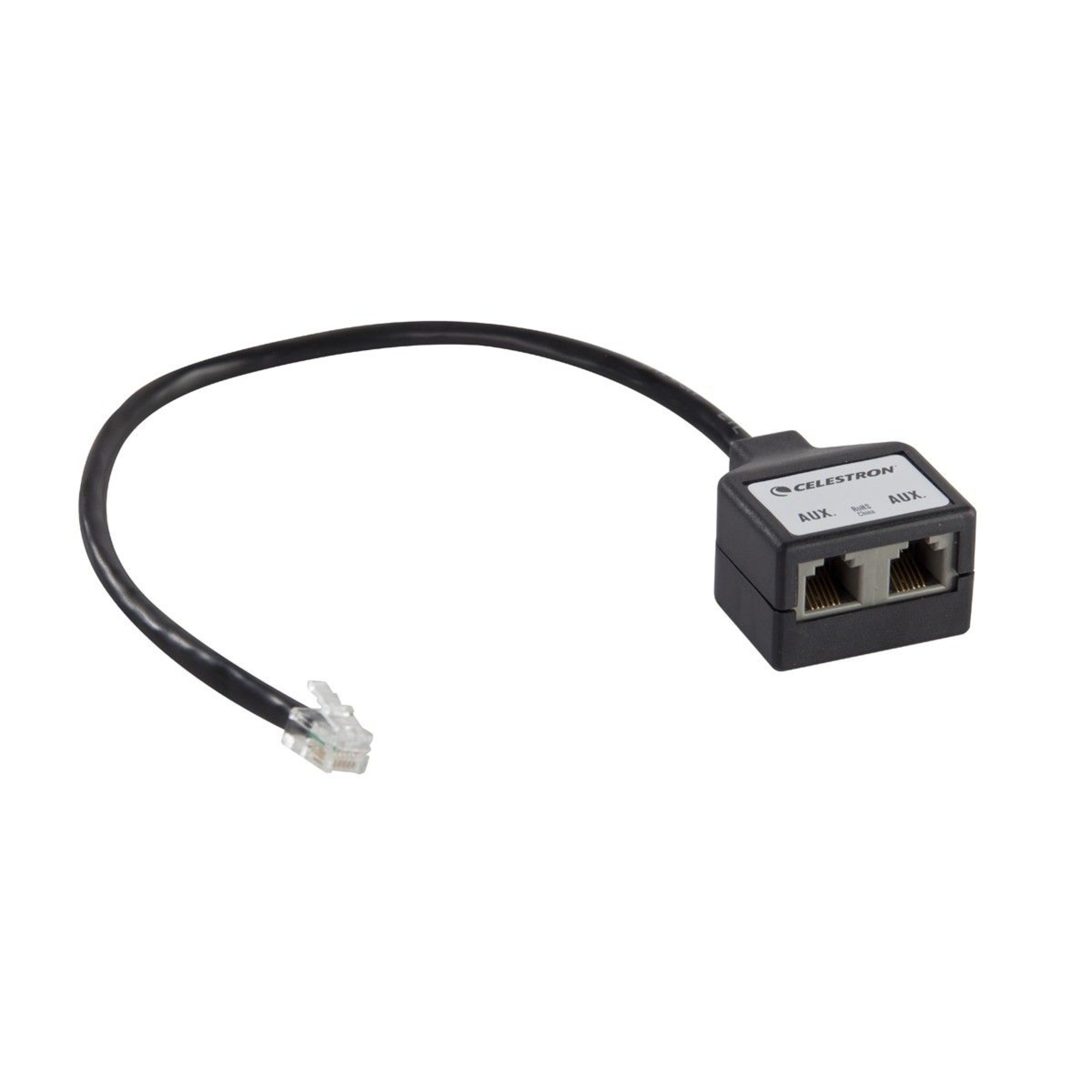 Ein schwarzes Kabel mit einem transparenten Stecker und einer schwarzen Box mit zwei AUX-Anschlüssen, Celestron-Logo.