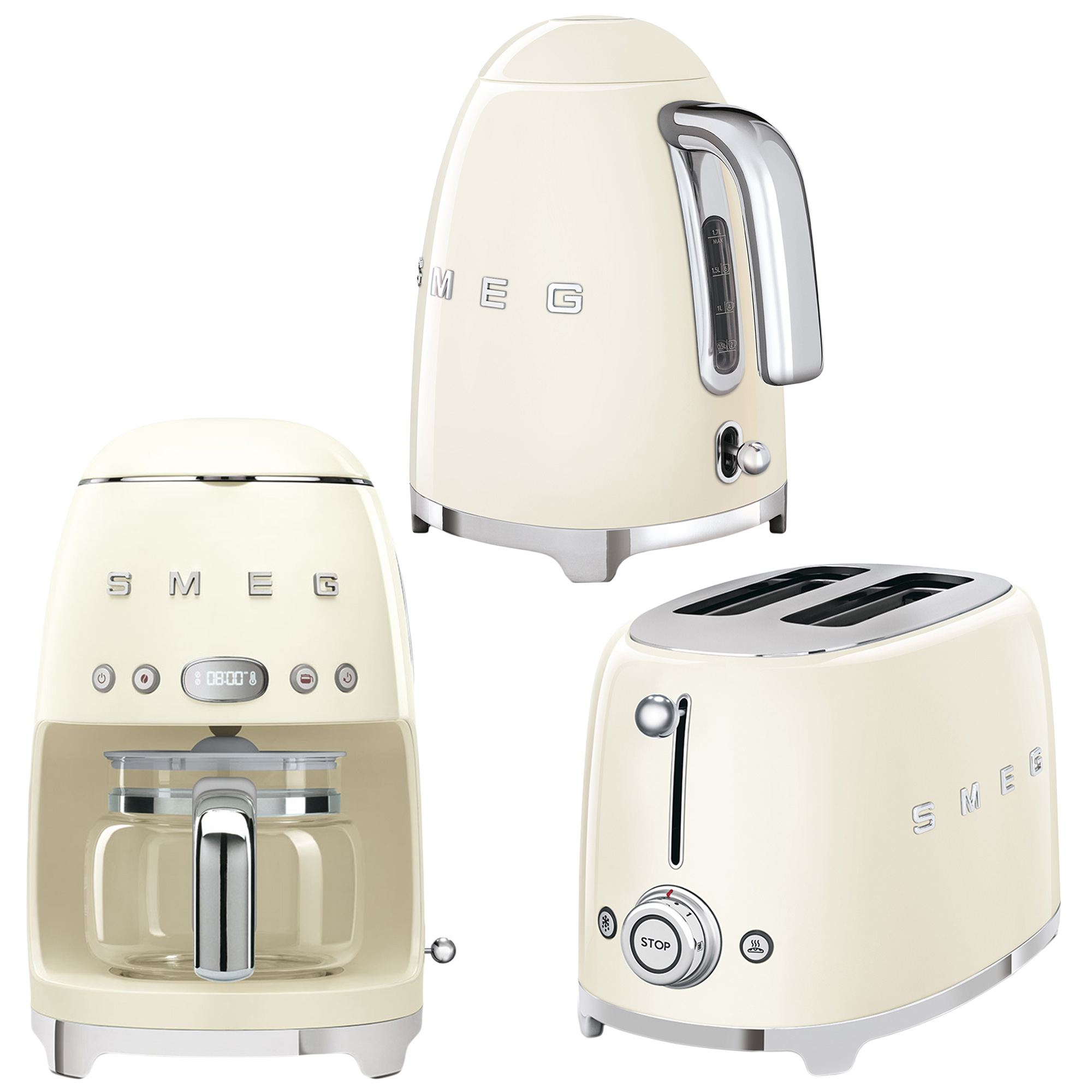 Üç Smeg mutfak aleti: kahve makinesi, su ısıtıcısı ve tost makinesi, hepsi krem rengi, gümüş detaylı ve Smeg logosu taşıyor.