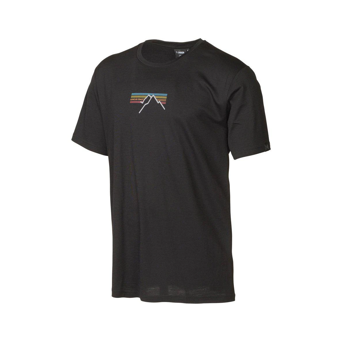 Schwarzes T-Shirt mit Berg- und farbigen Linien-Grafik. Text 'LEAVE NO TRACE' über dem Bergsymbol.
