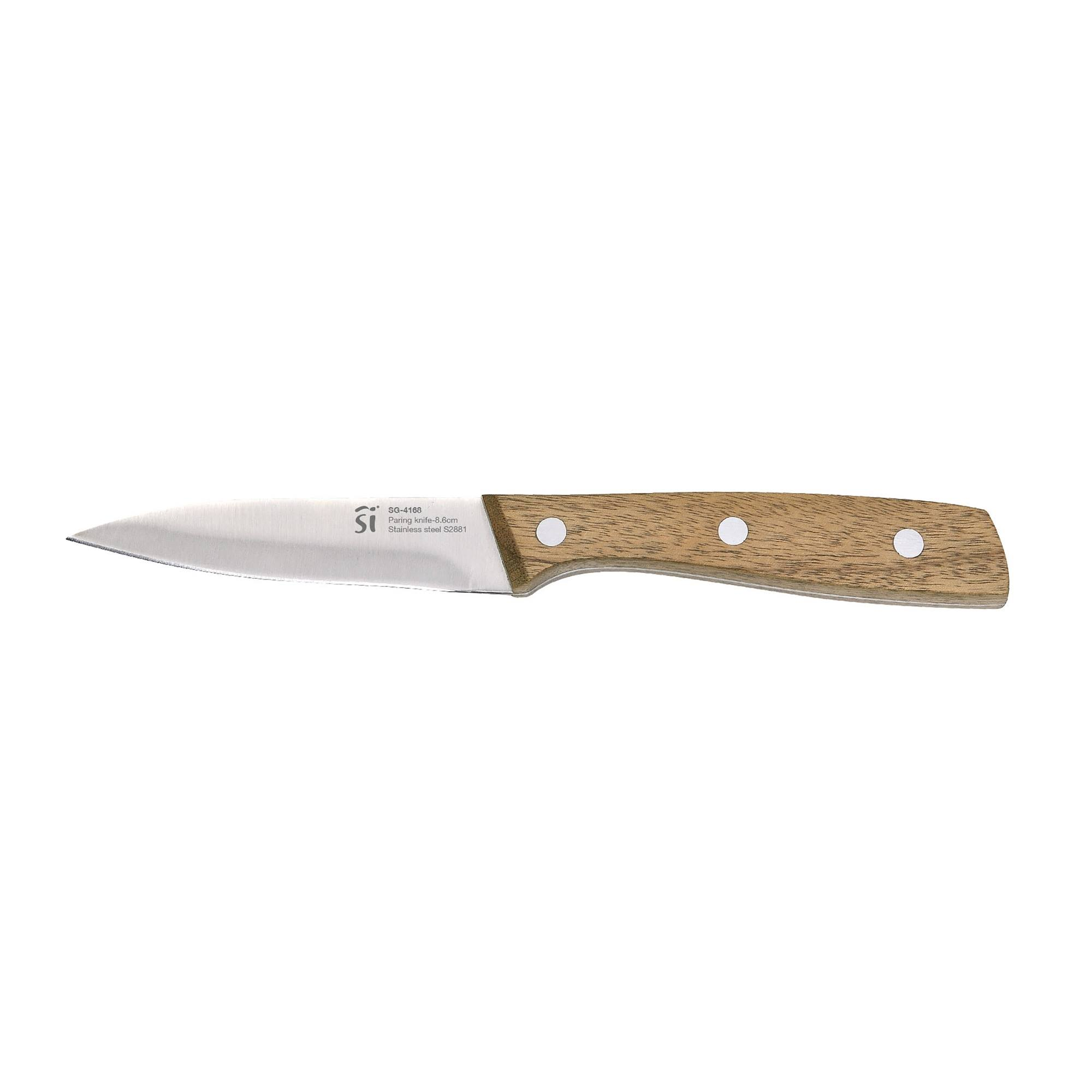 Un cuchillo de cocina con mango de madera y hoja de acero inoxidable sobre fondo blanco.