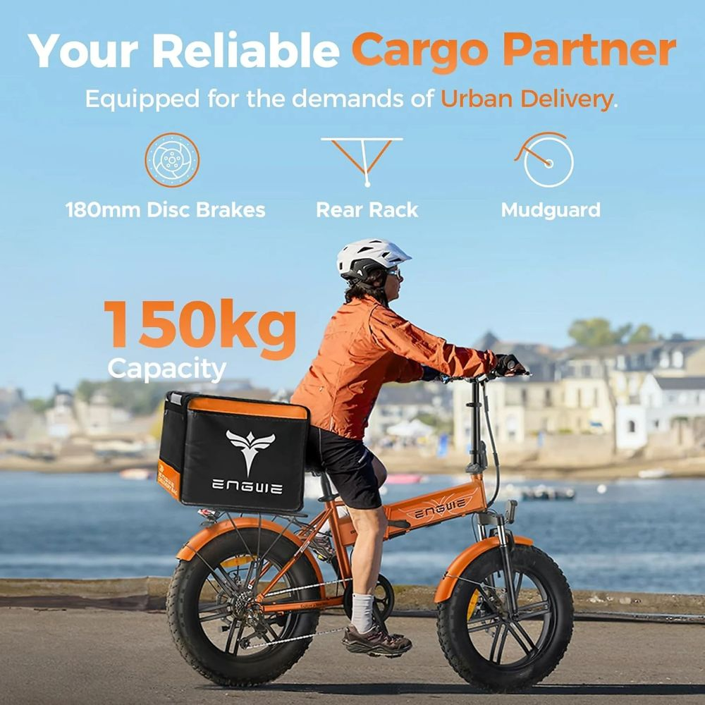 Una e-bike ENGUIE arancione con un ciclista. Ha una scatola di carico nera ed è vicino all'acqua. Il testo include 'Cargo Partner' e '150kg'.