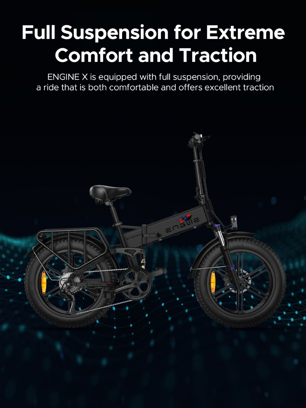 Bicicleta eléctrica ENGINE X negra. Tiene suspensión total, portaequipajes y neumáticos gruesos. El texto dice 'Full Suspension for Extreme Comfort'.