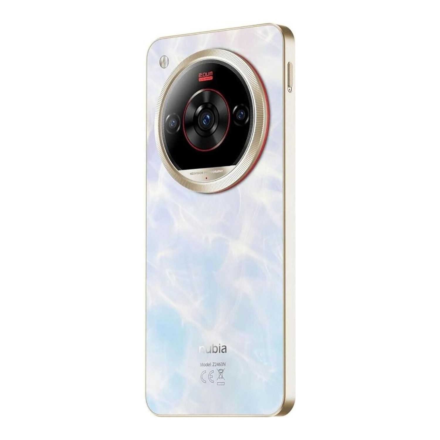 Uno smartphone con retro bianco perla e cornice dorata. Ha un ampio modulo fotocamera, con il logo Nubia in basso.