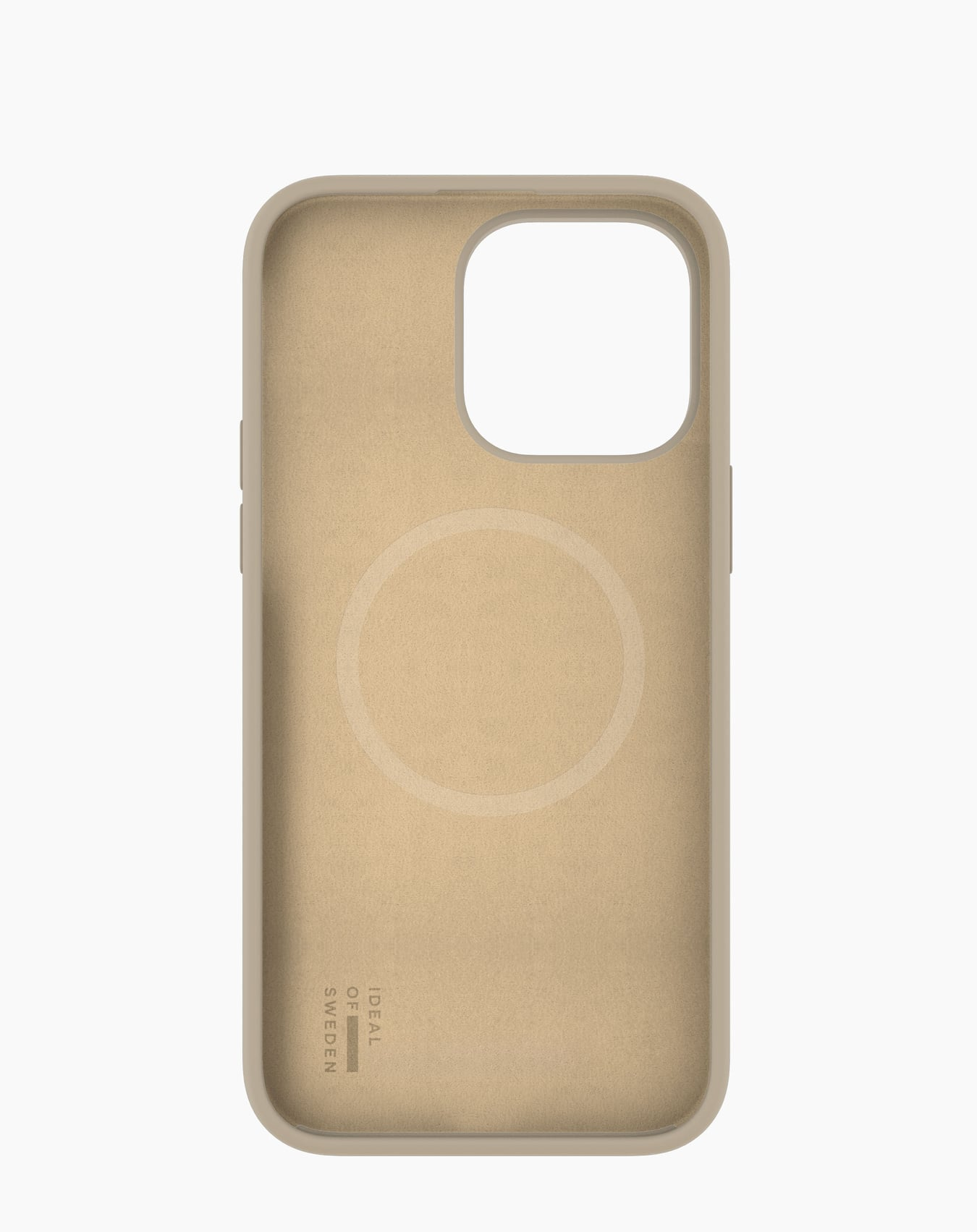 Eine beige Handyhülle mit Kameraausschnitt und kreisförmigem Design auf der Rückseite. Die Marke "Ideal of Sweden" ist sichtbar.