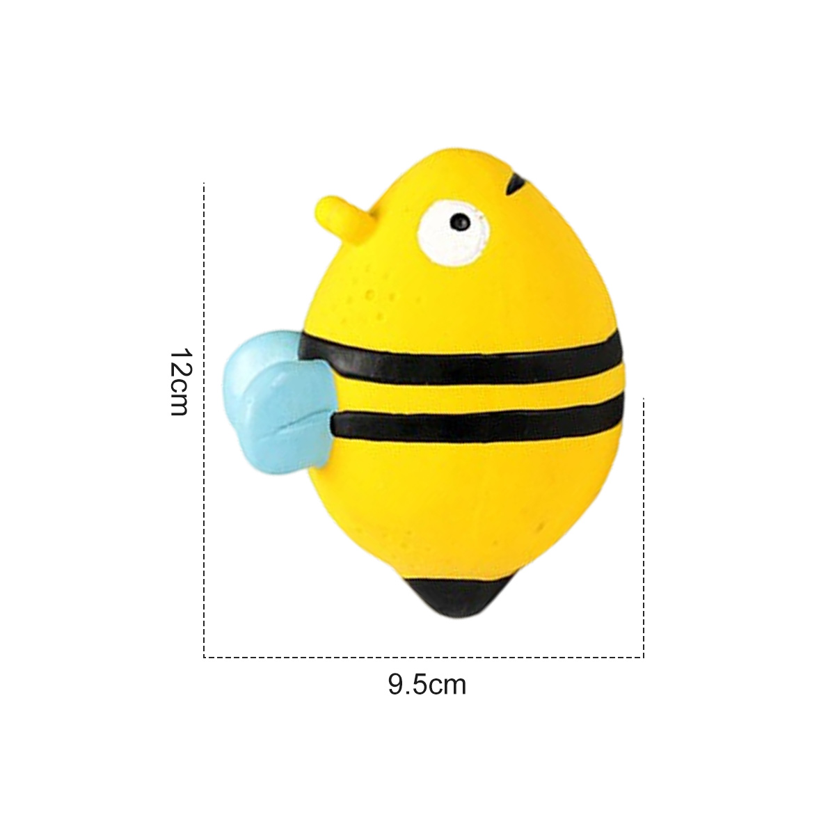 Ein gelbes bienenförmiges Spielzeug mit schwarzen Streifen, blauen Flügeln und einem kleinen Horn. Es misst 12 cm Höhe und 9,5 cm Breite.