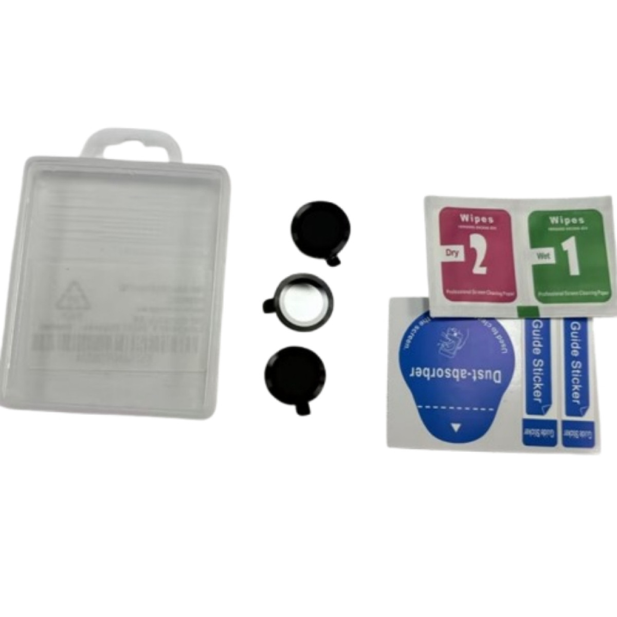 Zestaw z ochraniaczami ekranu, chusteczkami czyszczącymi i naklejkami. Zestaw zawiera przezroczyste plastikowe etui, trzy czarne osłony obiektywu aparatu.