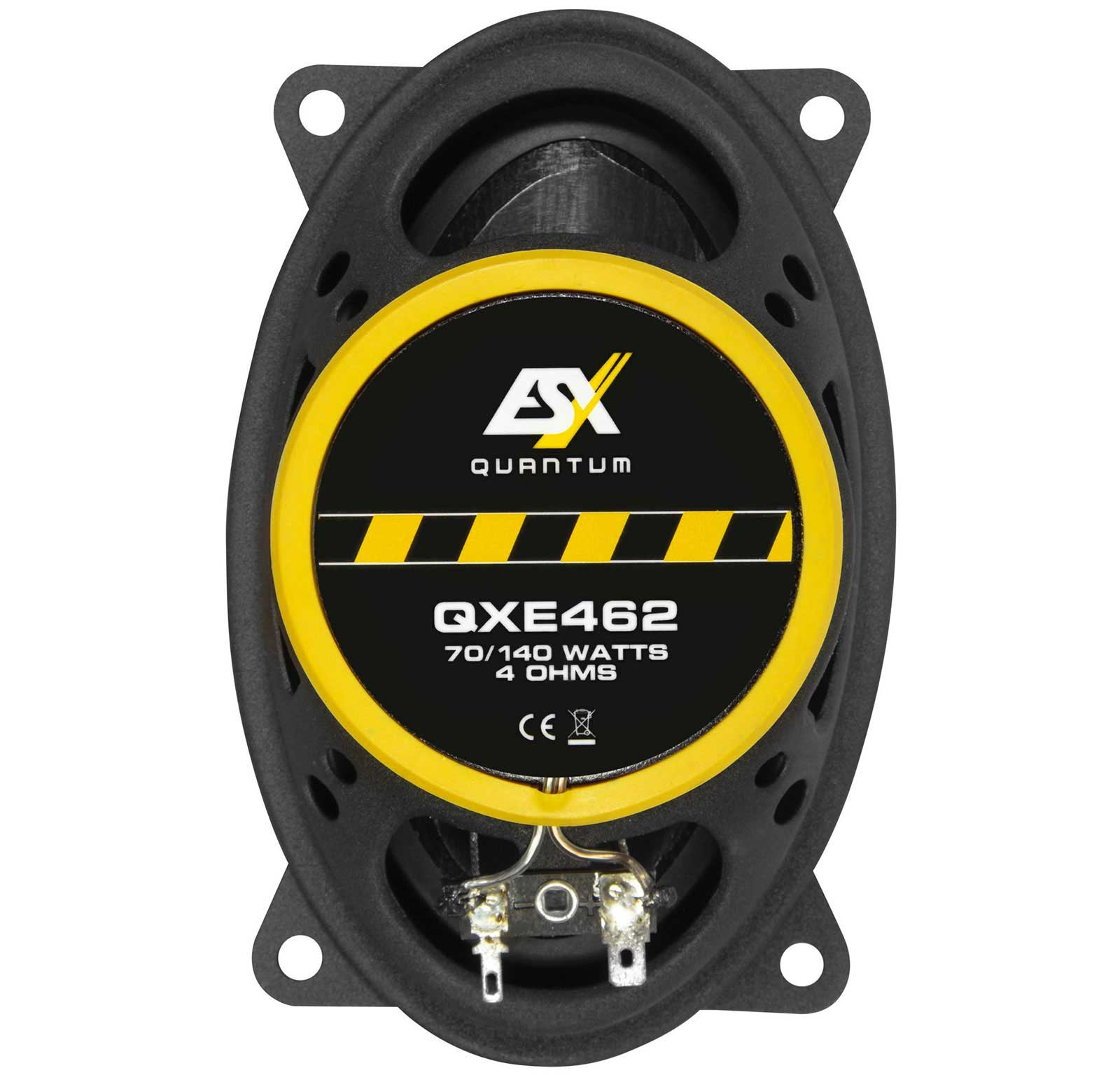 Ein schwarzer Lautsprecher mit einem gelb-schwarzen Zentralelement. Der Text enthält 'QXE462', '70/140 WATTS 4 OHMS' und ein Logo.
