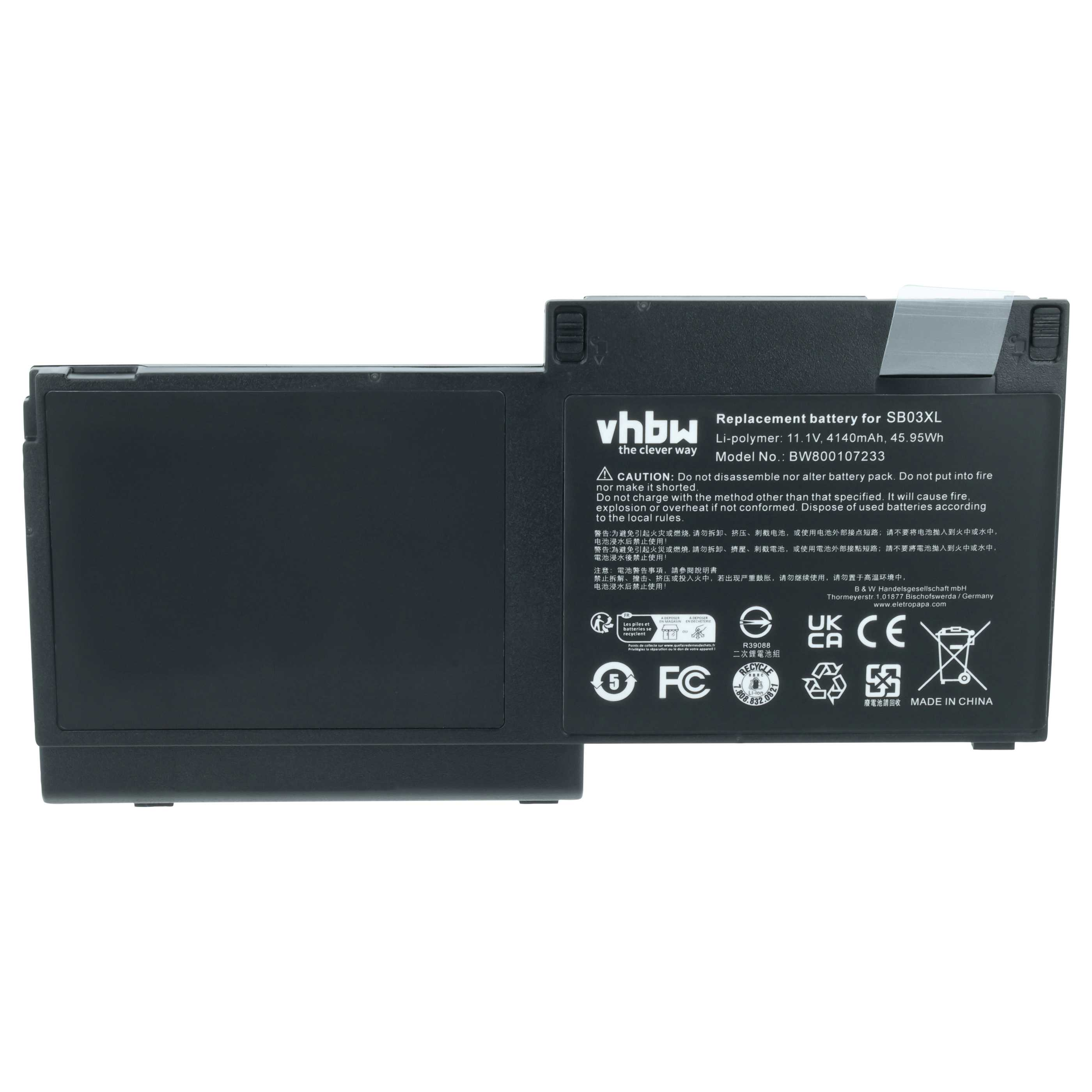 Ein schwarzer Laptop-Akku mit weißem Text und Logos. Er hat ein Warnschild und wurde in China hergestellt.
