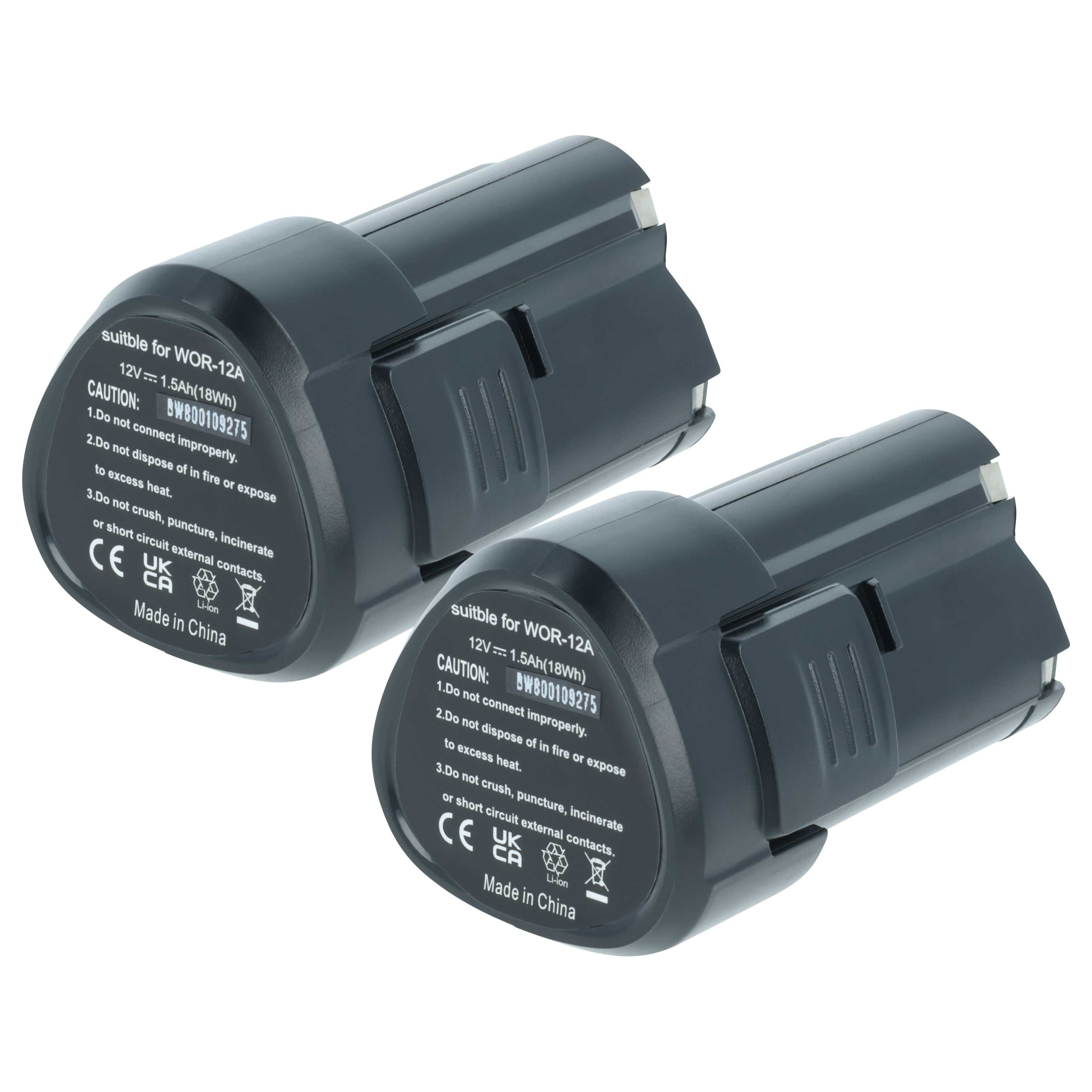 Zwei dunkelgraue WOR-12A-Batterien mit Textetiketten und Warnhinweisen auf weißem Hintergrund.