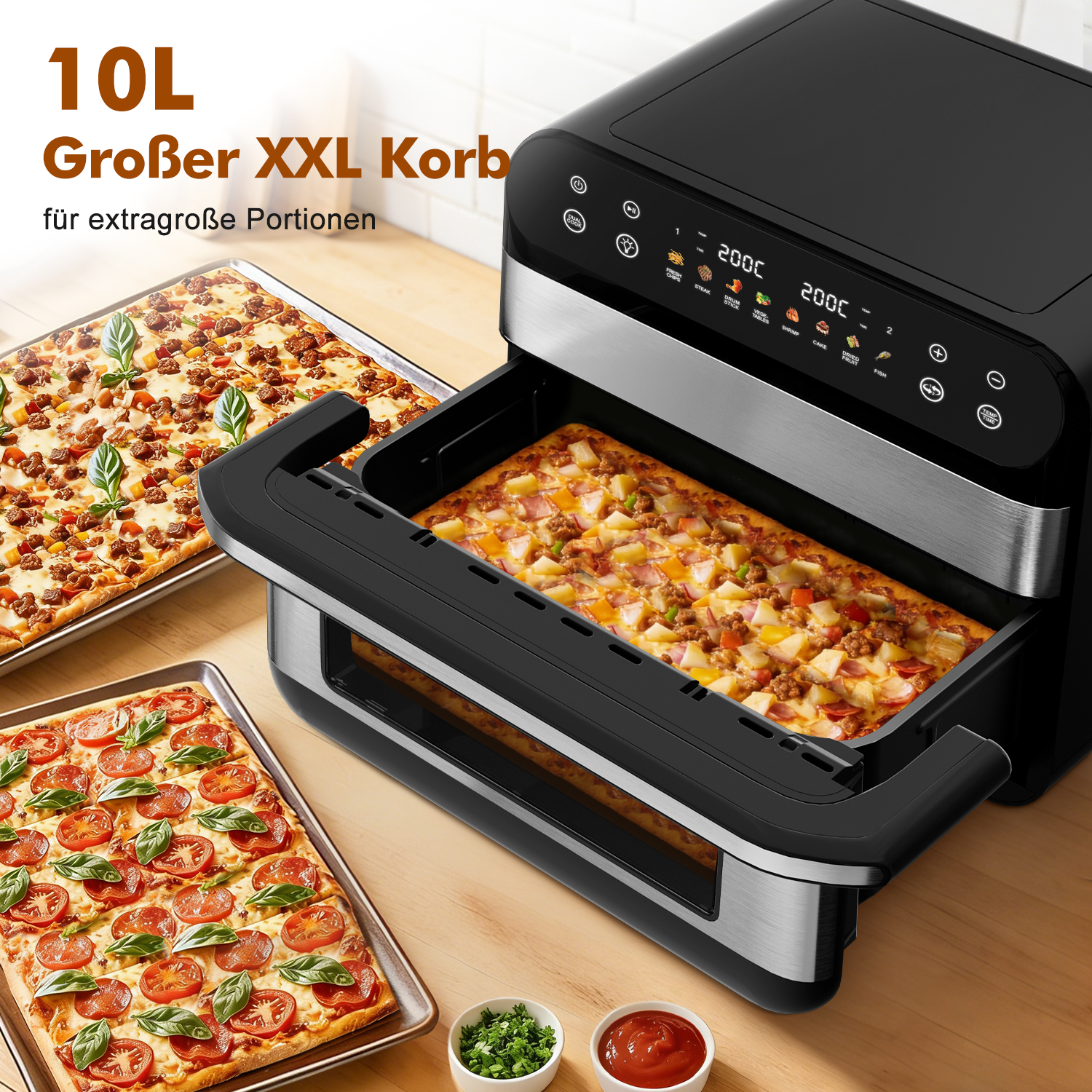 Eine Heißluftfritteuse mit Pizza. Andere Pizzen und Schalen mit Soße/Kräutern sind in der Nähe. Text: 10L XXL-Korb für extra große Portionen.