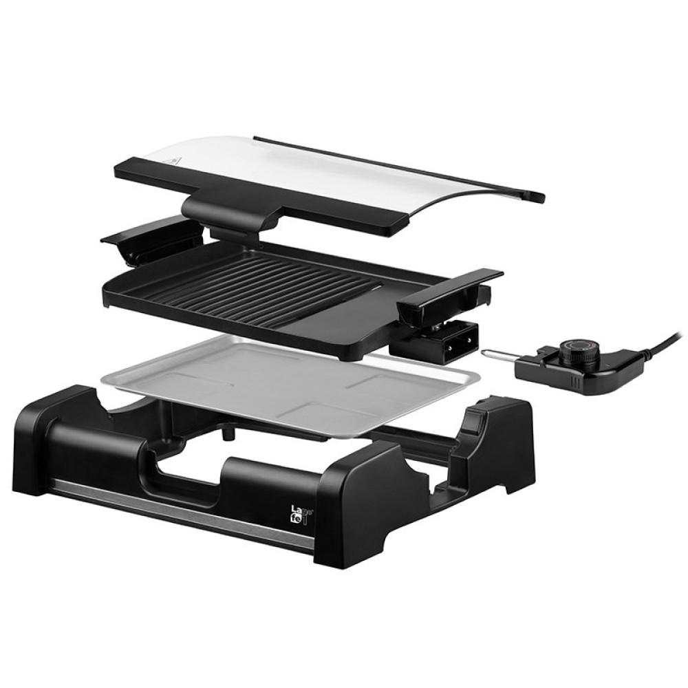 Widok rozłożony grilla elektrycznego. Składa się z czarnej podstawy, płyty grillowej, tacki ociekowej i panelu sterowania.