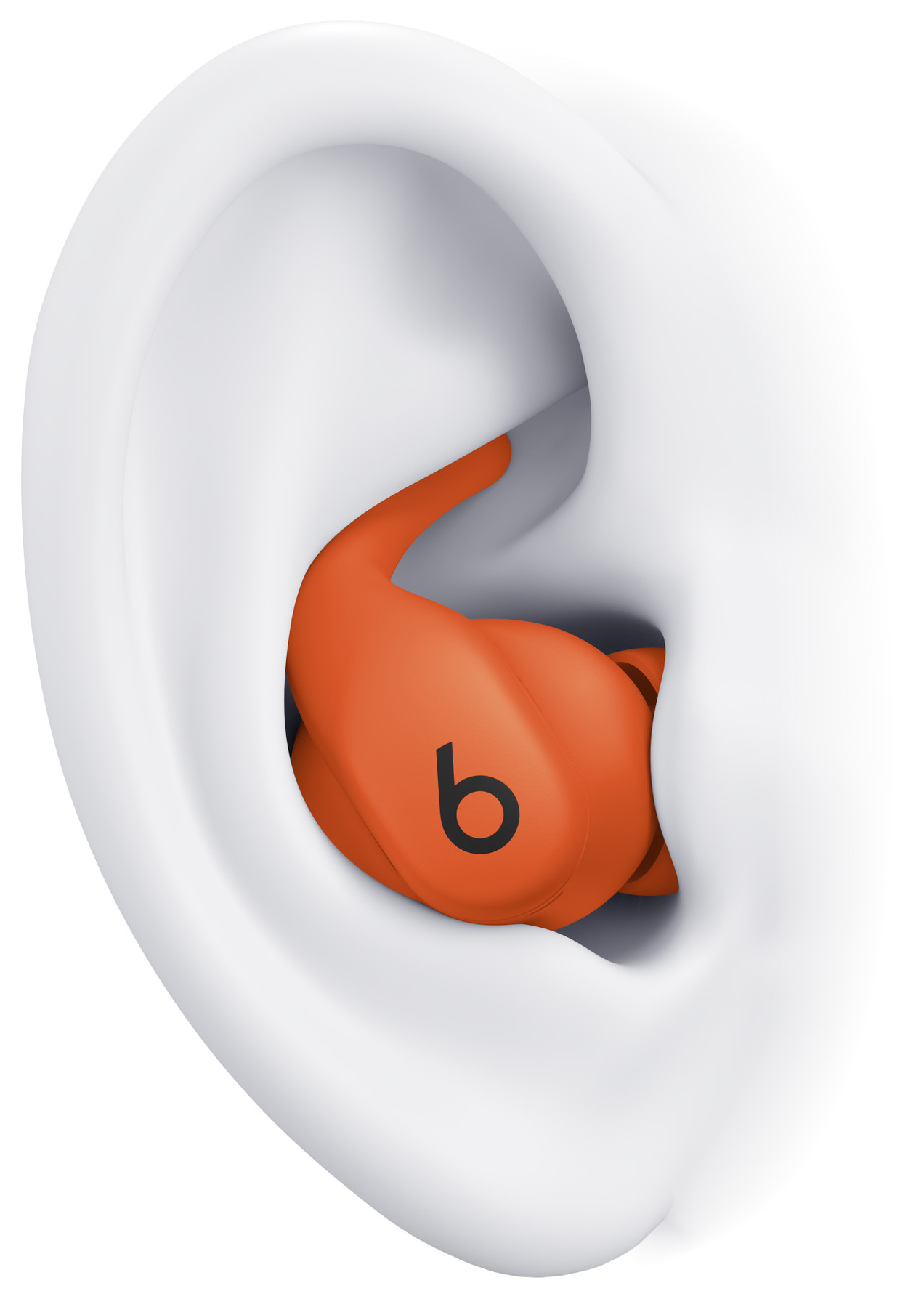 Pomarańczowe słuchawki Beats włożone w białe ucho. Widoczne logo 'b'.