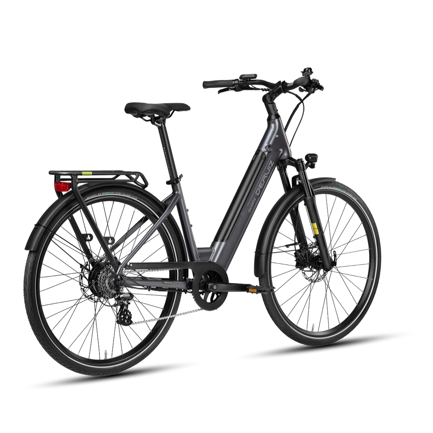 Ein graues Quartz Deruiz Elektrofahrrad vor weißem Hintergrund. Es hat schwarze Reifen und Komponenten. Das Fahrrad ist leicht nach rechts geneigt.