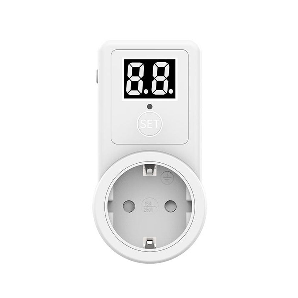 Ein weißer digitaler Stromtimer mit Steckdose und Anzeige 8.8. Unter dem Display steht das Wort 'SET'.