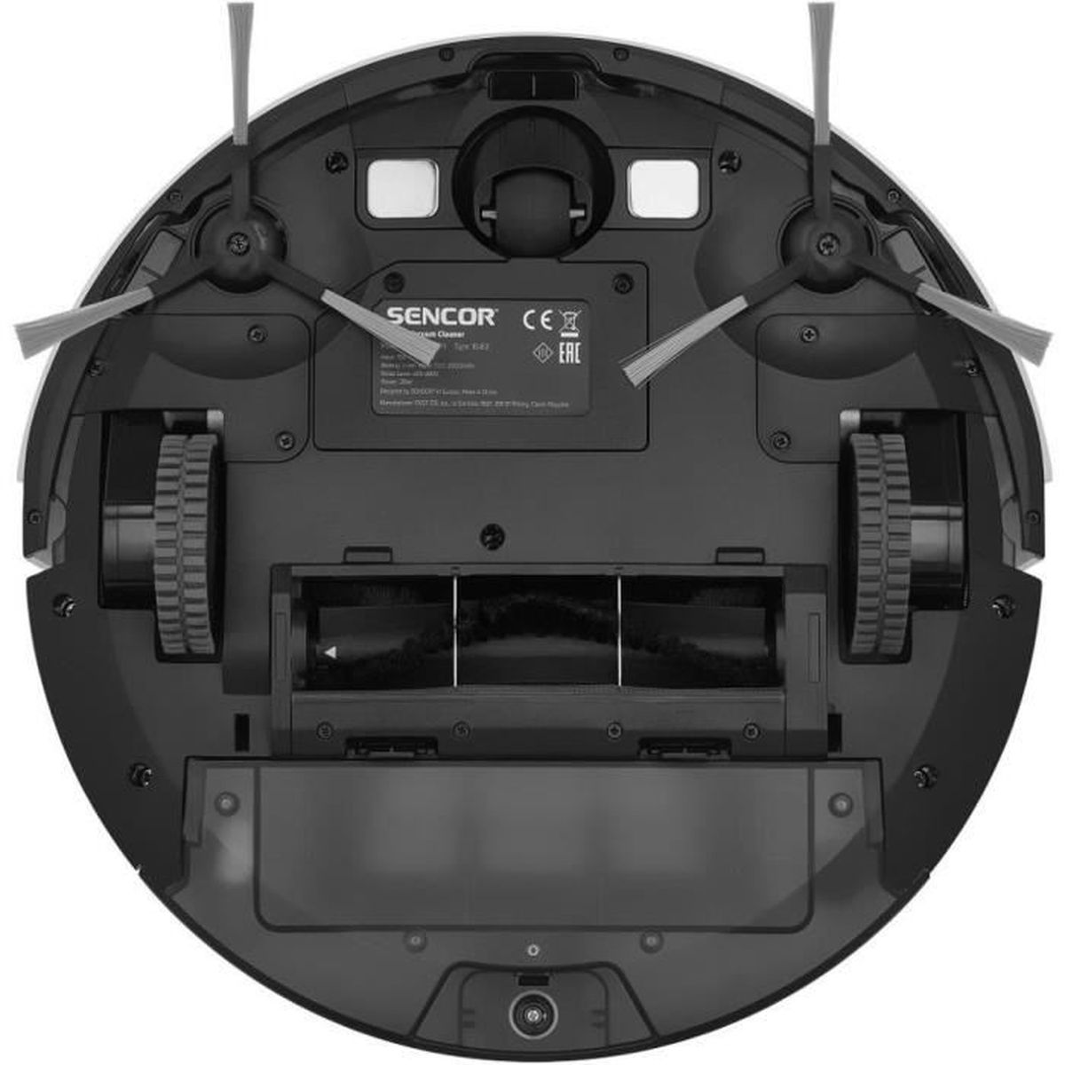 Vista inferiore di un aspirapolvere robot nero. Ha ruote, spazzole, un contenitore per la polvere e un'etichetta del marchio Sencor.