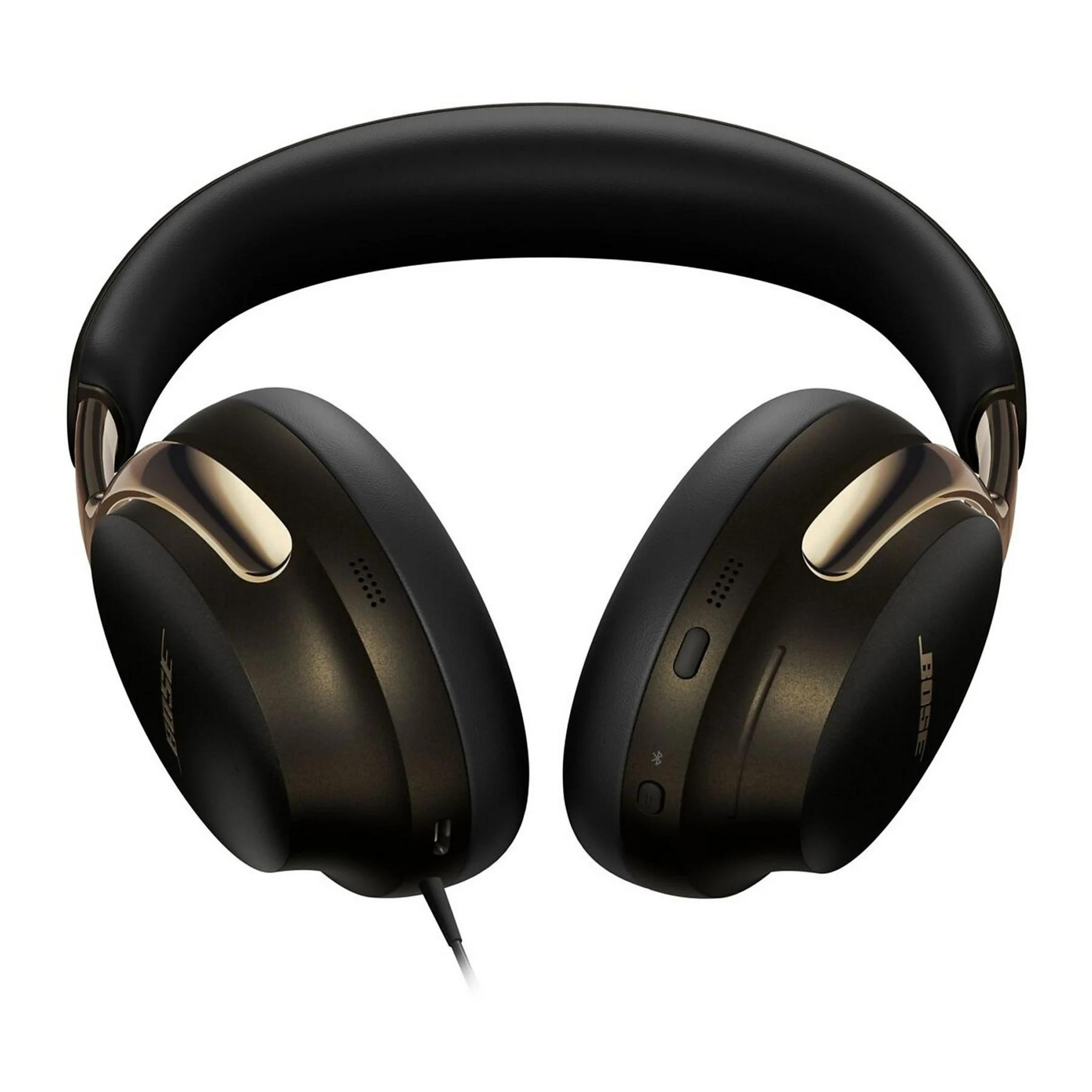 Auriculares Bose negros y bronce. La diadema es negra, las copas bronce y el logotipo Bose es visible.