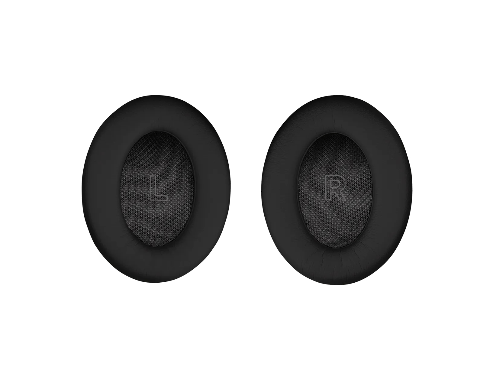 Dos almohadillas negras para auriculares sobre fondo blanco. La izquierda tiene una "L", la derecha una "R".