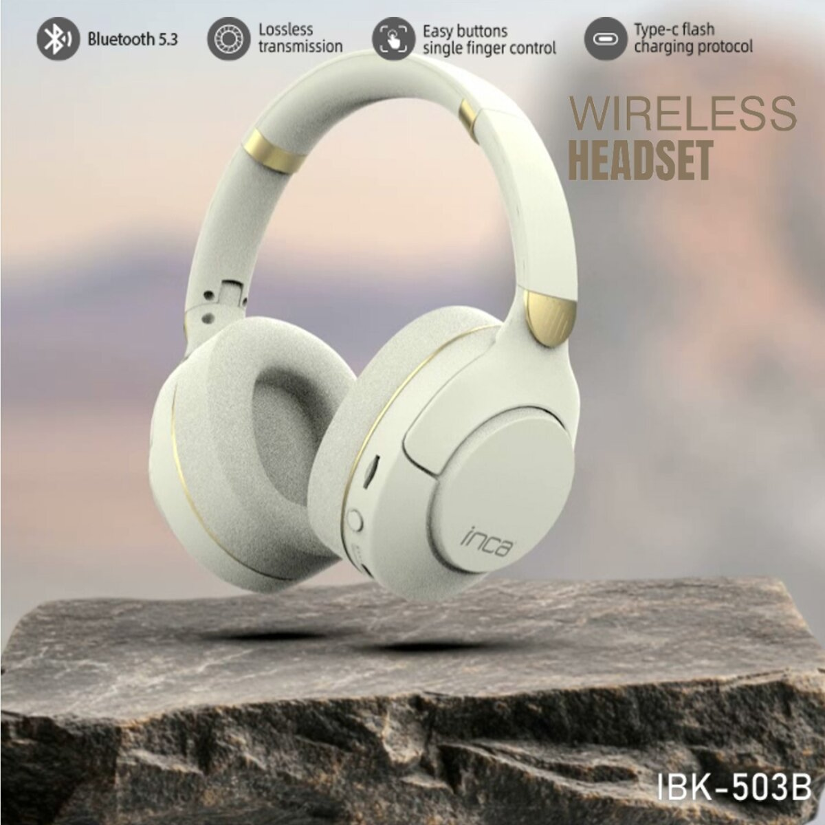 Una cuffia wireless bianca con dettagli dorati su una roccia. Il testo include 'Wireless Headset', 'Bluetooth 5.3' e 'IBK-503B'.