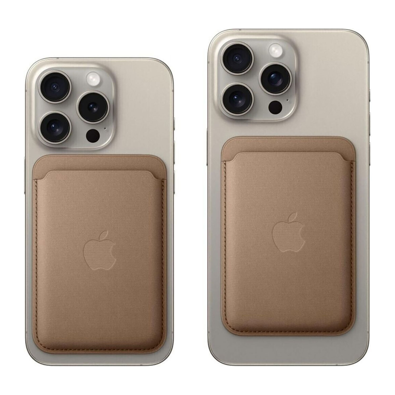 Zwei iPhones mit Ledergeldbörsen. Jedes Telefon hat mehrere Kameras. Die Geldbörsen haben das Apple-Logo.