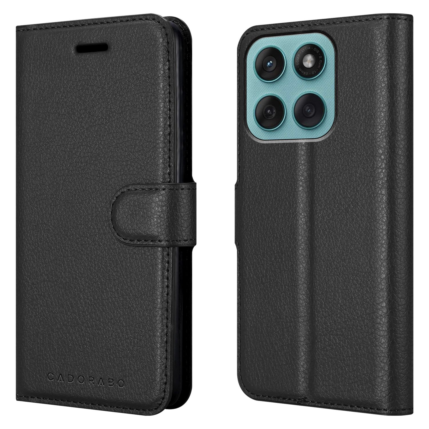 Eine schwarze Leder-Handyhülle, geöffnet, um ein Telefon zu zeigen. Das Telefon hat eine Vier-Linsen-Kamera. Die Hülle ist mit 'CADORABO' geprägt.