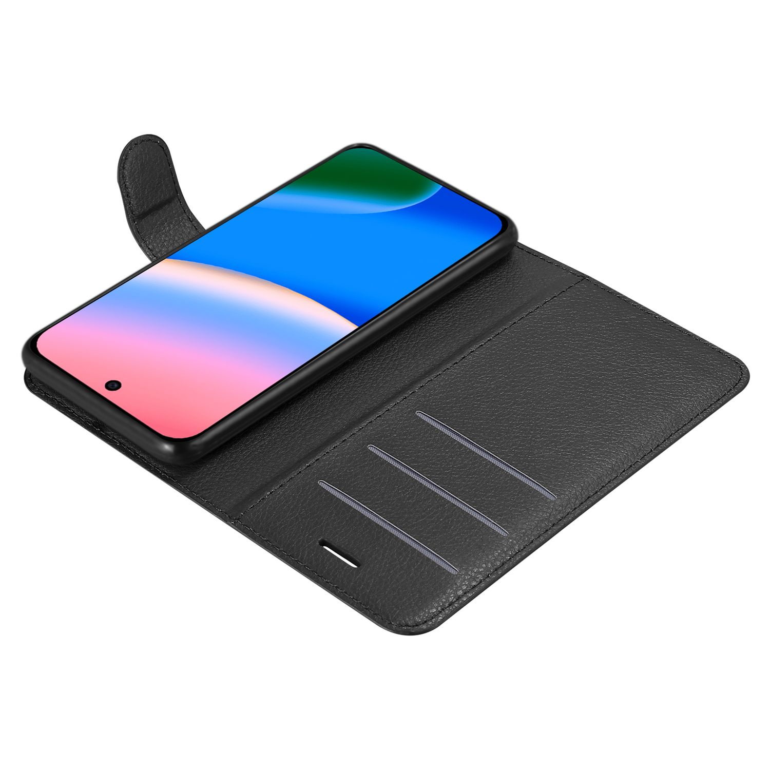 Ein Smartphone mit farbenfrohem Bildschirm liegt offen in einer schwarzen Lederhülle. Die Hülle hat Kartenfächer und einen Magnetverschluss.