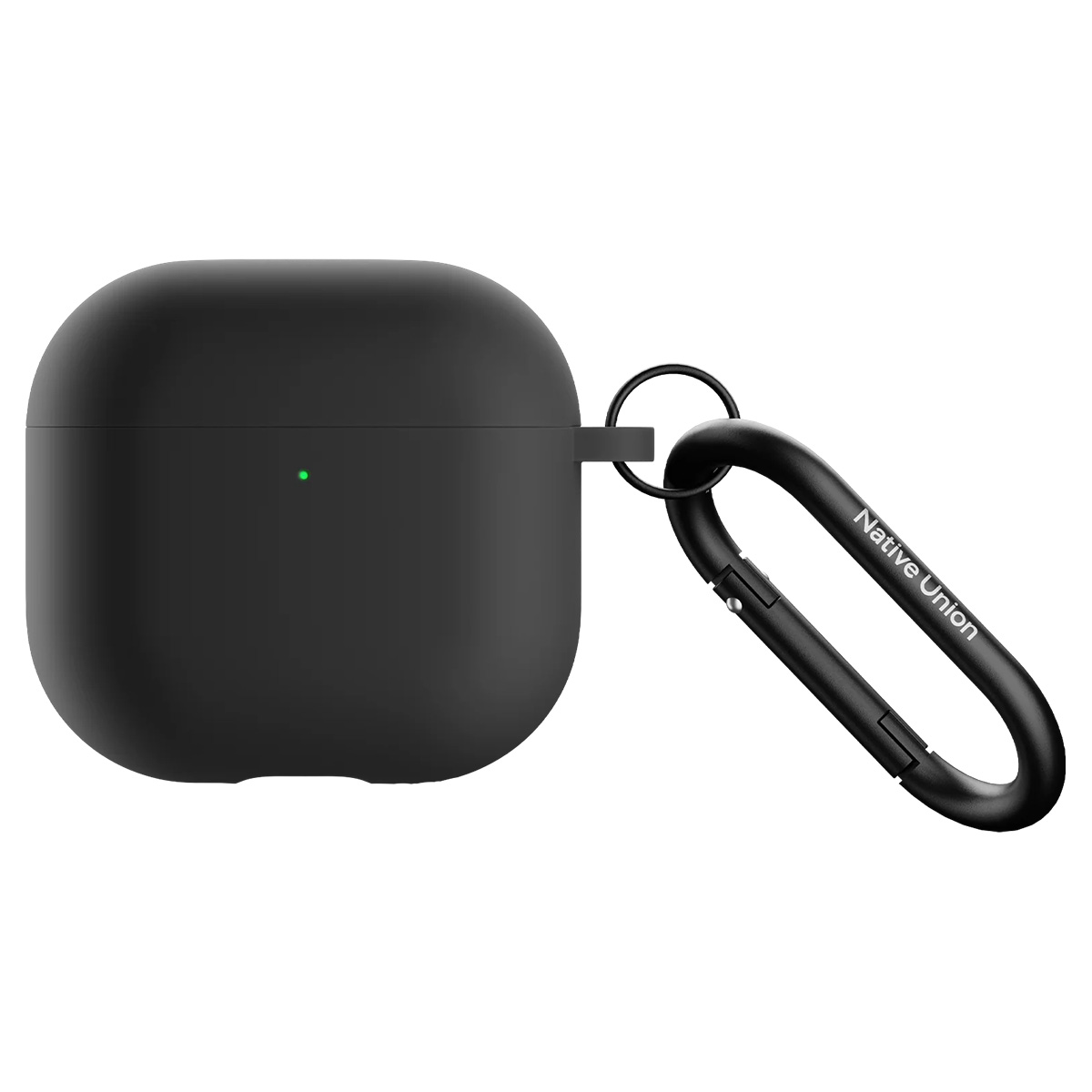 Ein schwarzes AirPods-Case mit Karabinerhaken. Das Case hat ein grünes Licht. Auf dem Karabiner steht Native Union.