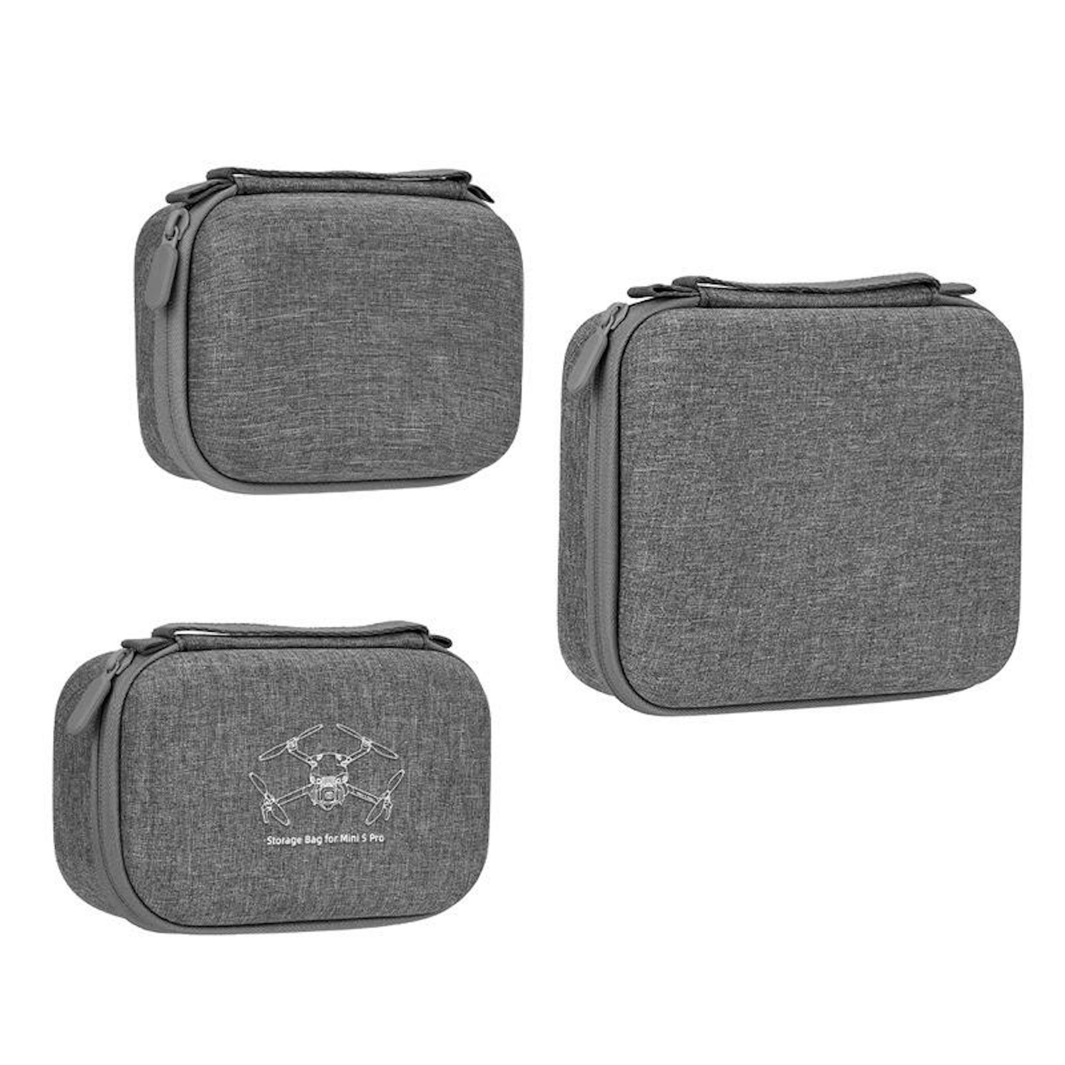 Drei graue Aufbewahrungstaschen für eine Drohne. Eine Tasche ist mit 'Storage Bag for Mini 5 Pro' beschriftet.