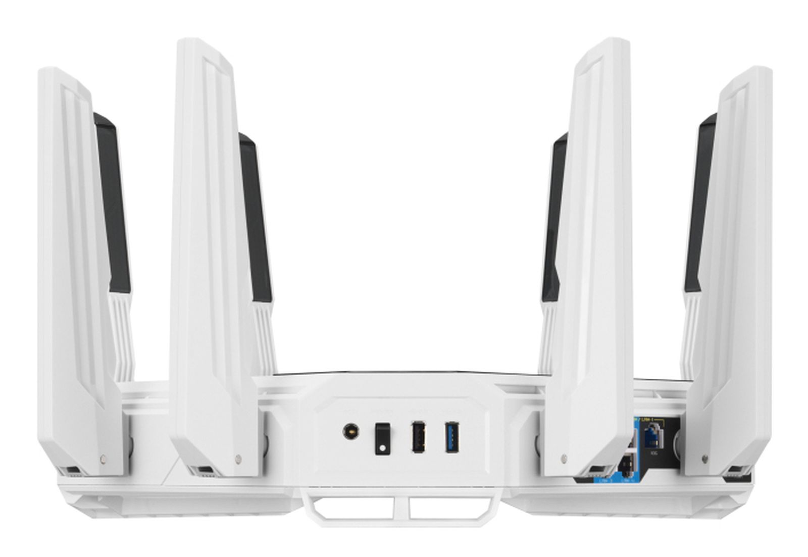 Ein weißer Router mit sechs Antennen. Schwarze Anschlüsse und Knöpfe sind auf der Vorderseite sichtbar. Ein sauberes, modernes Design.