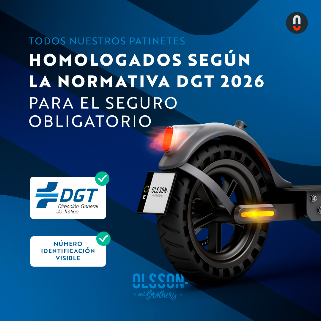 Ein Elektroroller mit Text über DGT 2026 Vorschriften und Versicherung. Logos von DGT und Olsson and Brothers sind sichtbar.