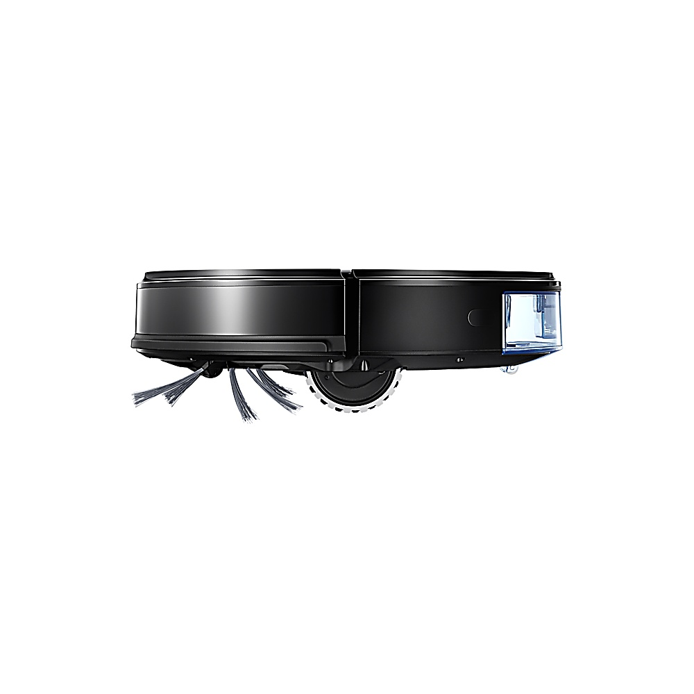Ein schwarzer Roboter-Staubsauger auf weißem Hintergrund. Er hat Bürsten, Räder und einen transparenten Wassertank. Das Design ist elegant.