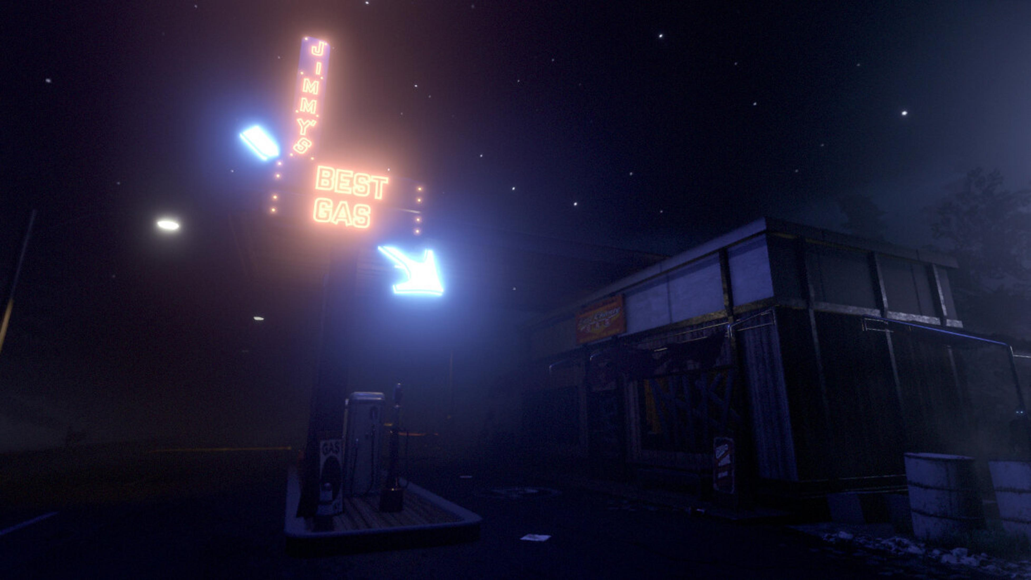 Nocna scena na stacji benzynowej. Neon mówi "Jimmy's Best Gas". Gwiazdy na niebie. Budynek po prawej. Ciemna, mglista atmosfera.