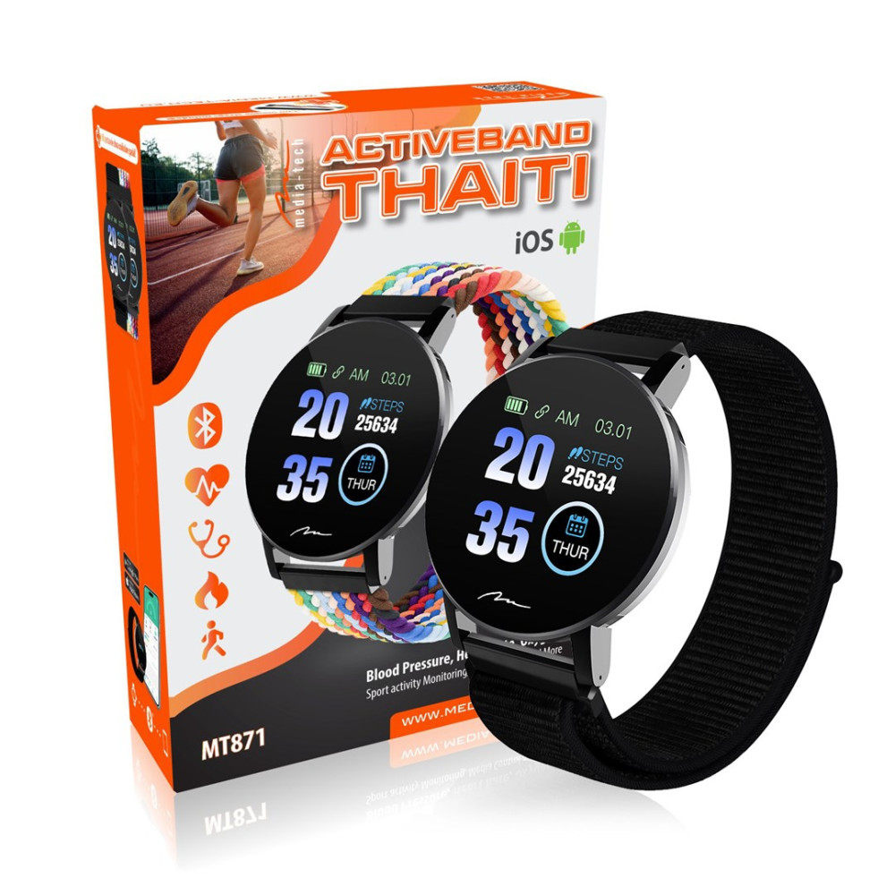 È visualizzato uno smartwatch con cinturino nero. Il quadrante mostra l'ora e i dati di attività. Una scatola sullo sfondo mostra un corridore.