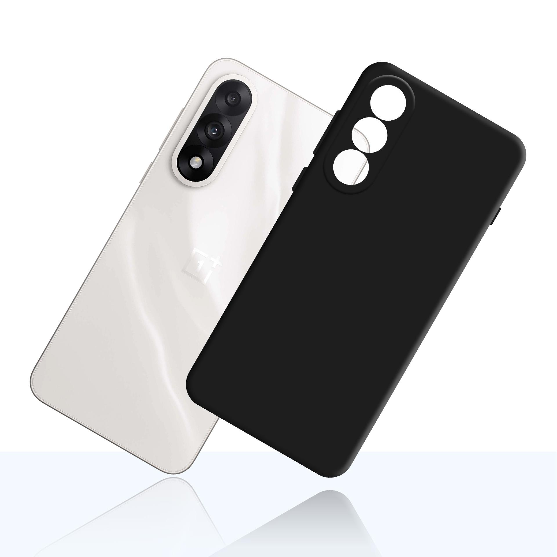 Biały telefon z czarnym etui. Telefon ma trzy aparaty. Etui zakrywa moduł aparatu.