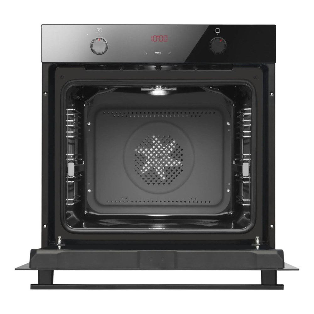 Czarny piekarnik jest otwarty. Ma cyfrowy zegar pokazujący 10:00. W środku wentylator i ruszty. Drzwi są opuszczone.