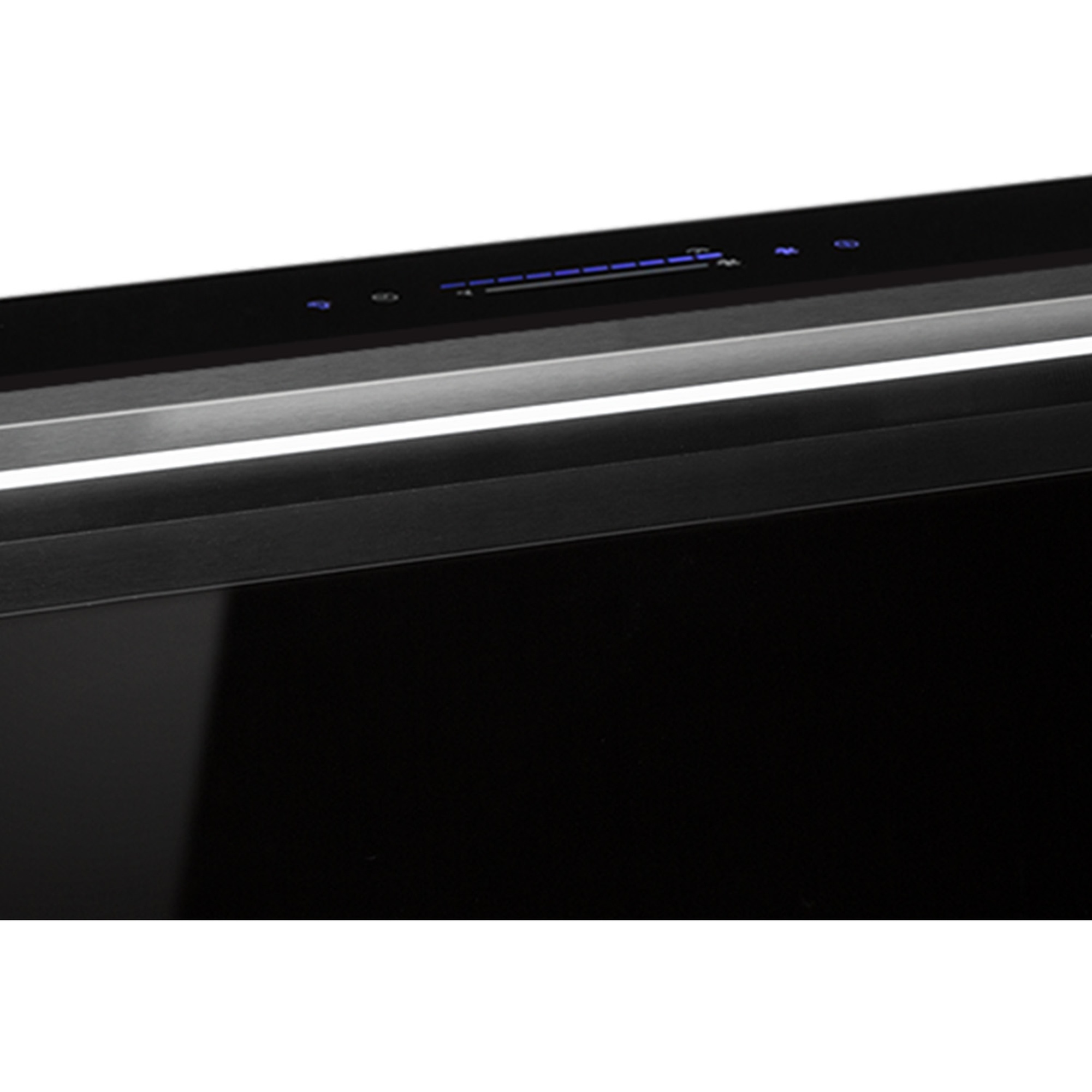 Una vista ravvicinata di un elettrodomestico nero con display blu illuminato e rifiniture argentate.