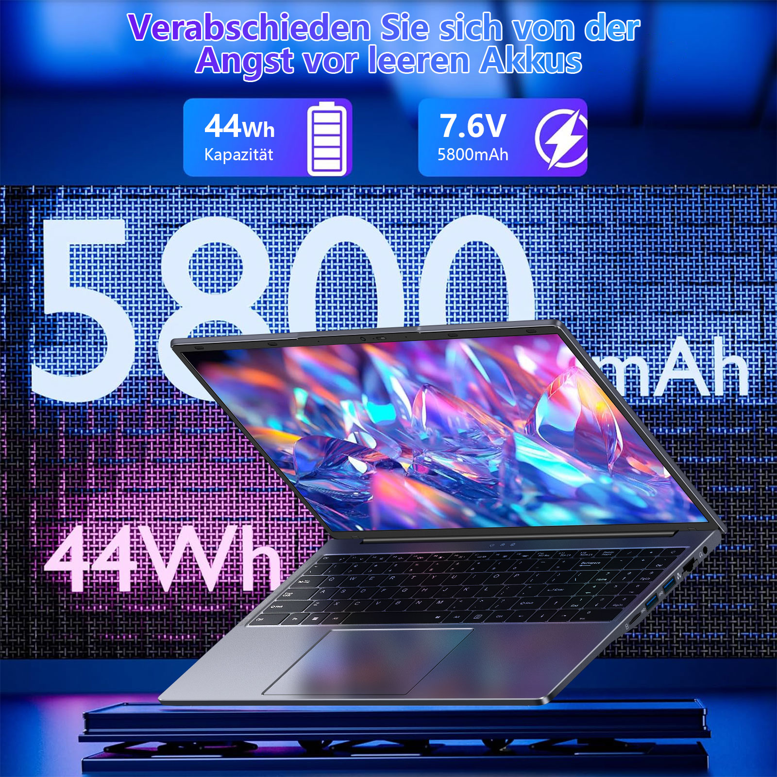 Laptop mit 44 Wh, 7,6 V und 5800 mAh. Text sagt, Abschied von der Angst vor leeren Akkus.