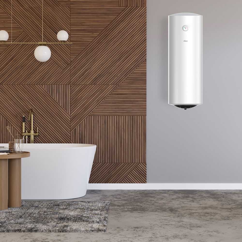 Un baño moderno con bañera blanca, pared de madera, calentador de agua plateado y mesa con alfombra.